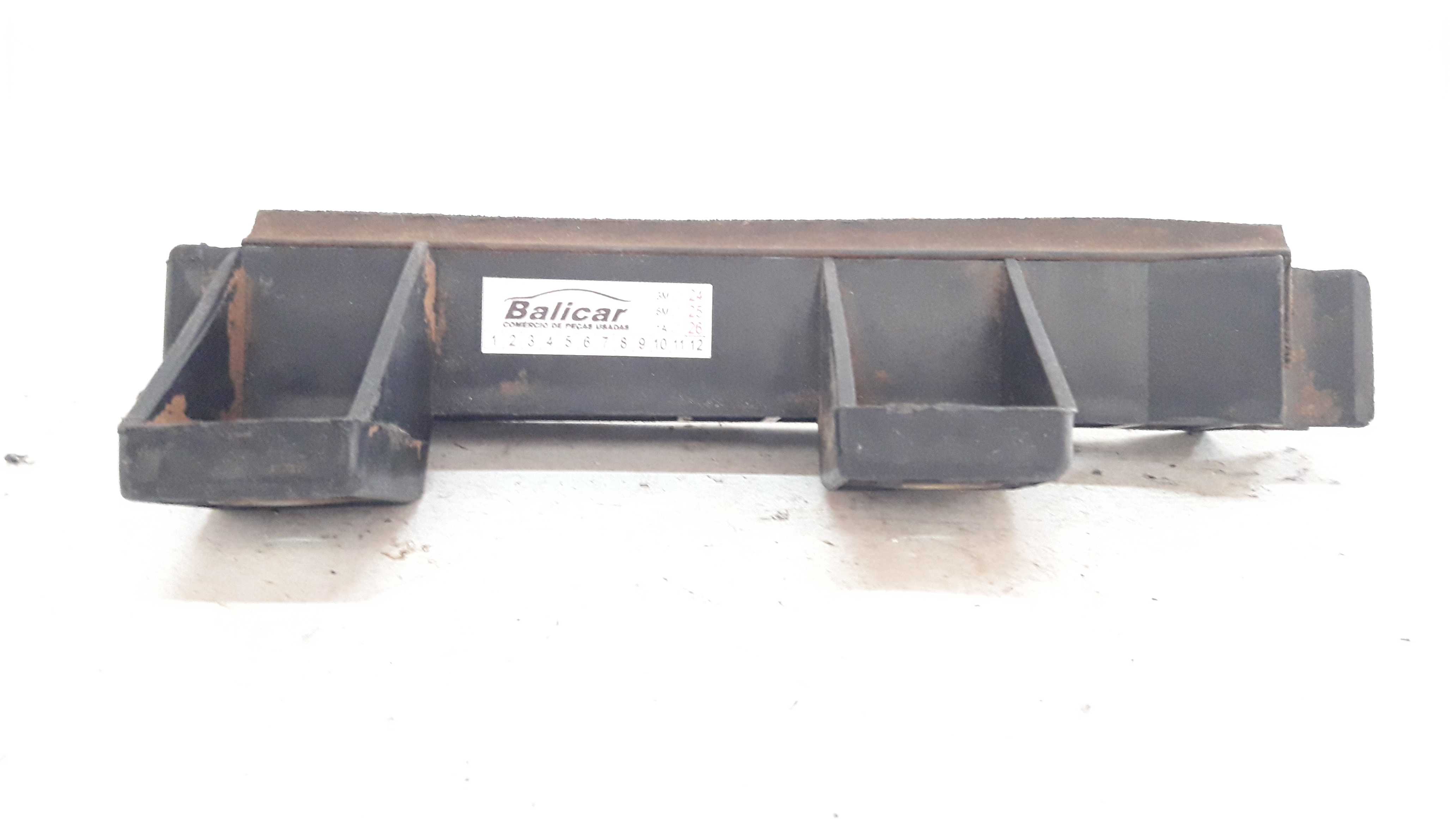 Guia Vidro Dianteiro Direito Palio 96 A 03 46536732 – Preto 4