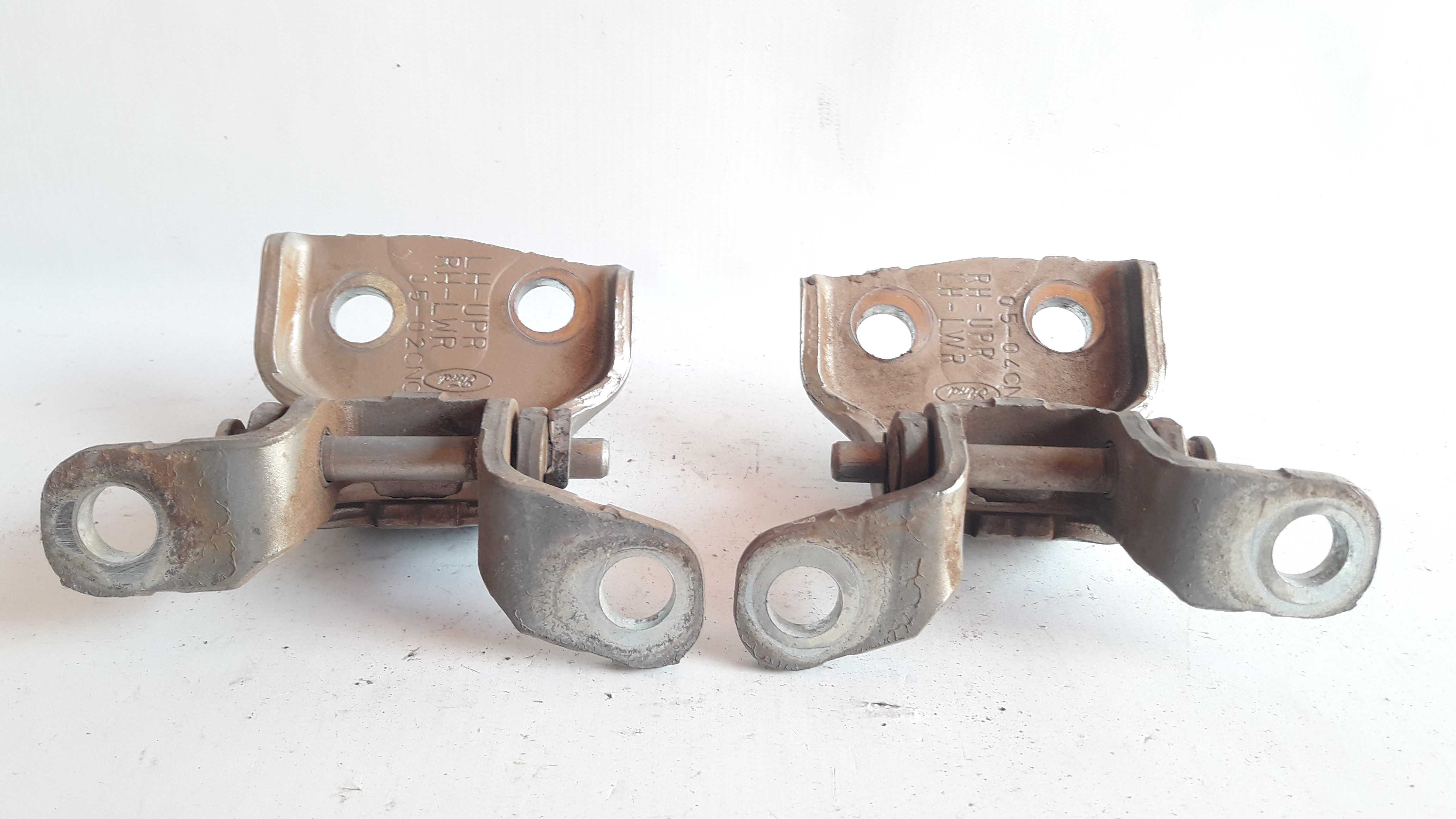 Dobradiças Porta Traseira Esquerda Fiesta 2004/2012 Original 3