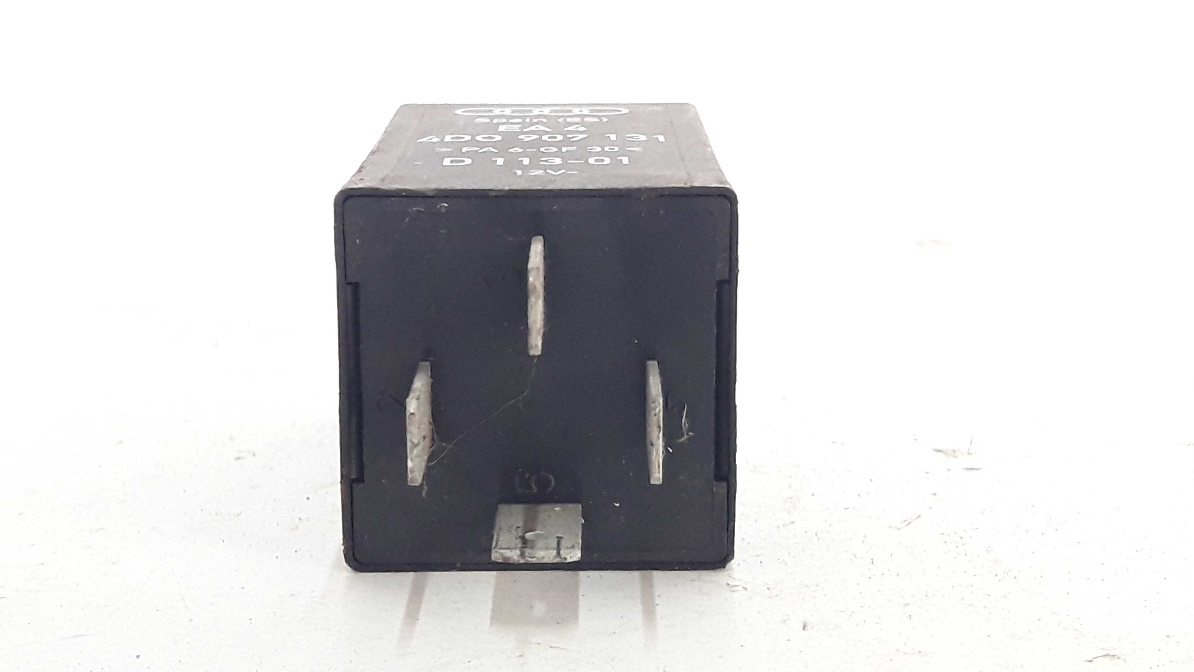 Rele Iluminação Interna 4 Pinos  Audi A4 4d0907131 25921 3