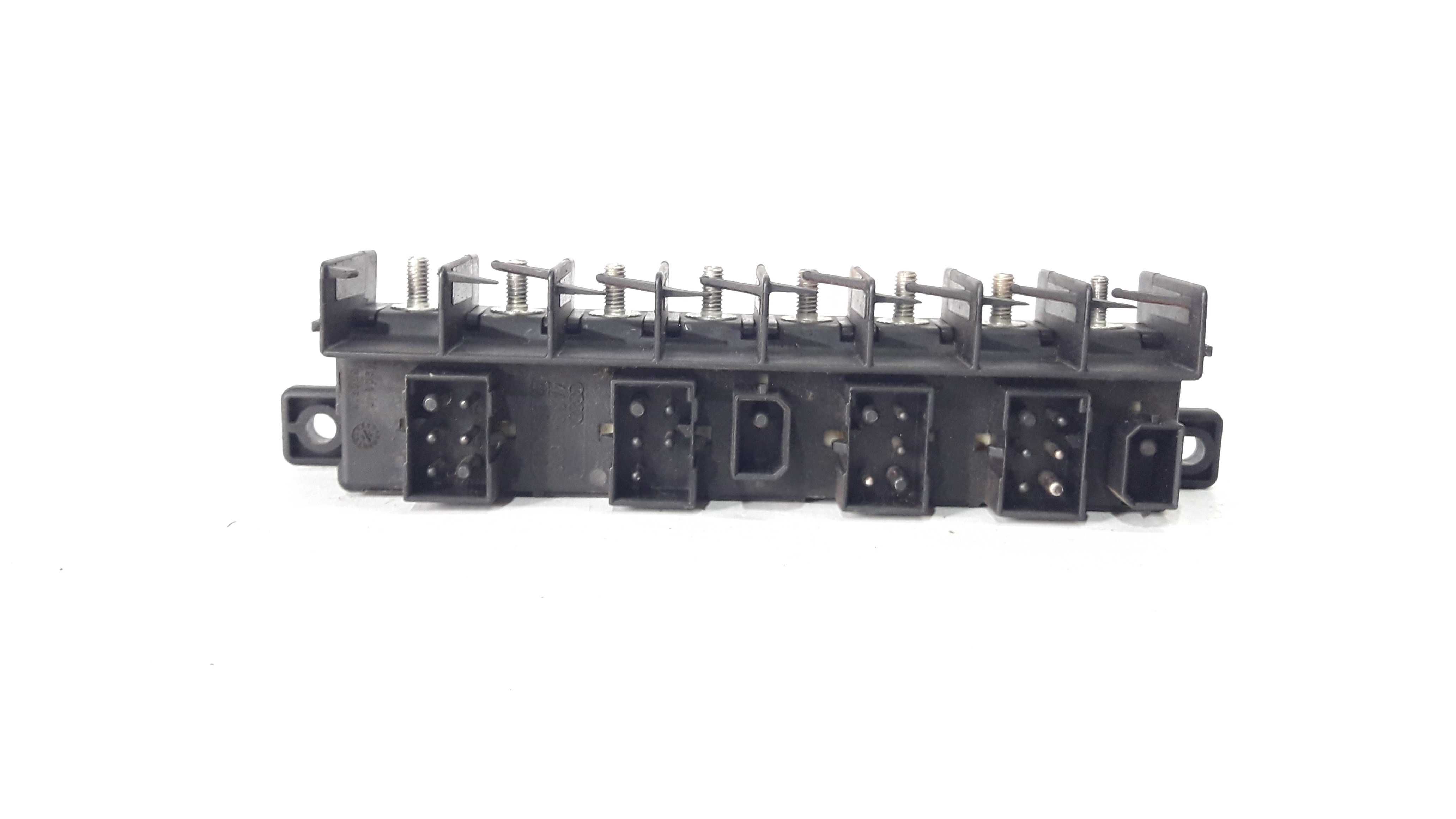 Terminal Rele Caixa Fusiveis Audi A4 V6 2.8 97 4a0941822 1