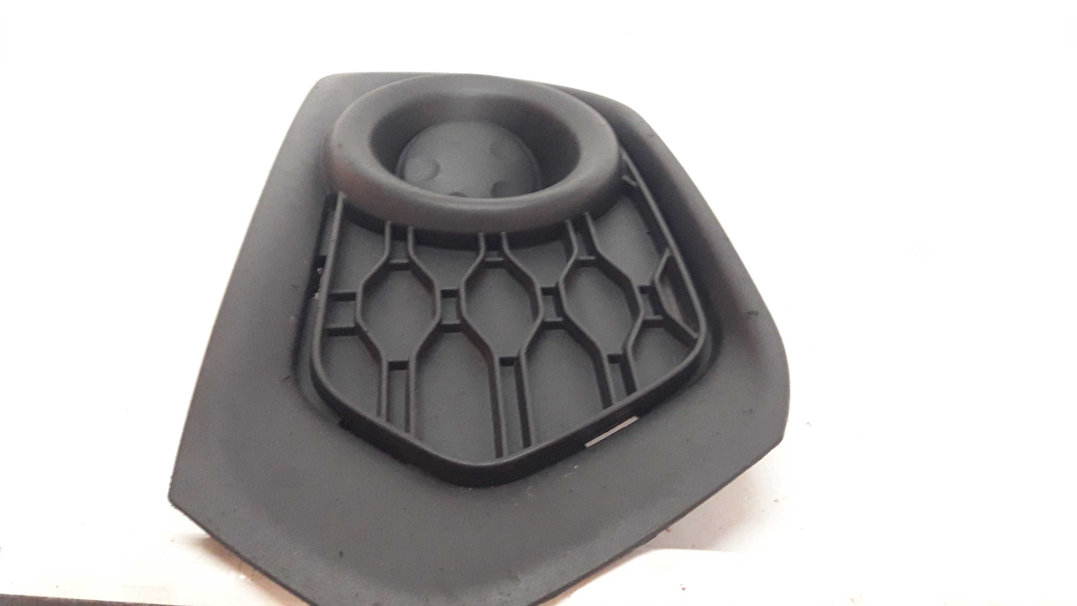 Moldura Farol Milha Direito Logan Sandero 2015/2019 Original Preto Direito 8