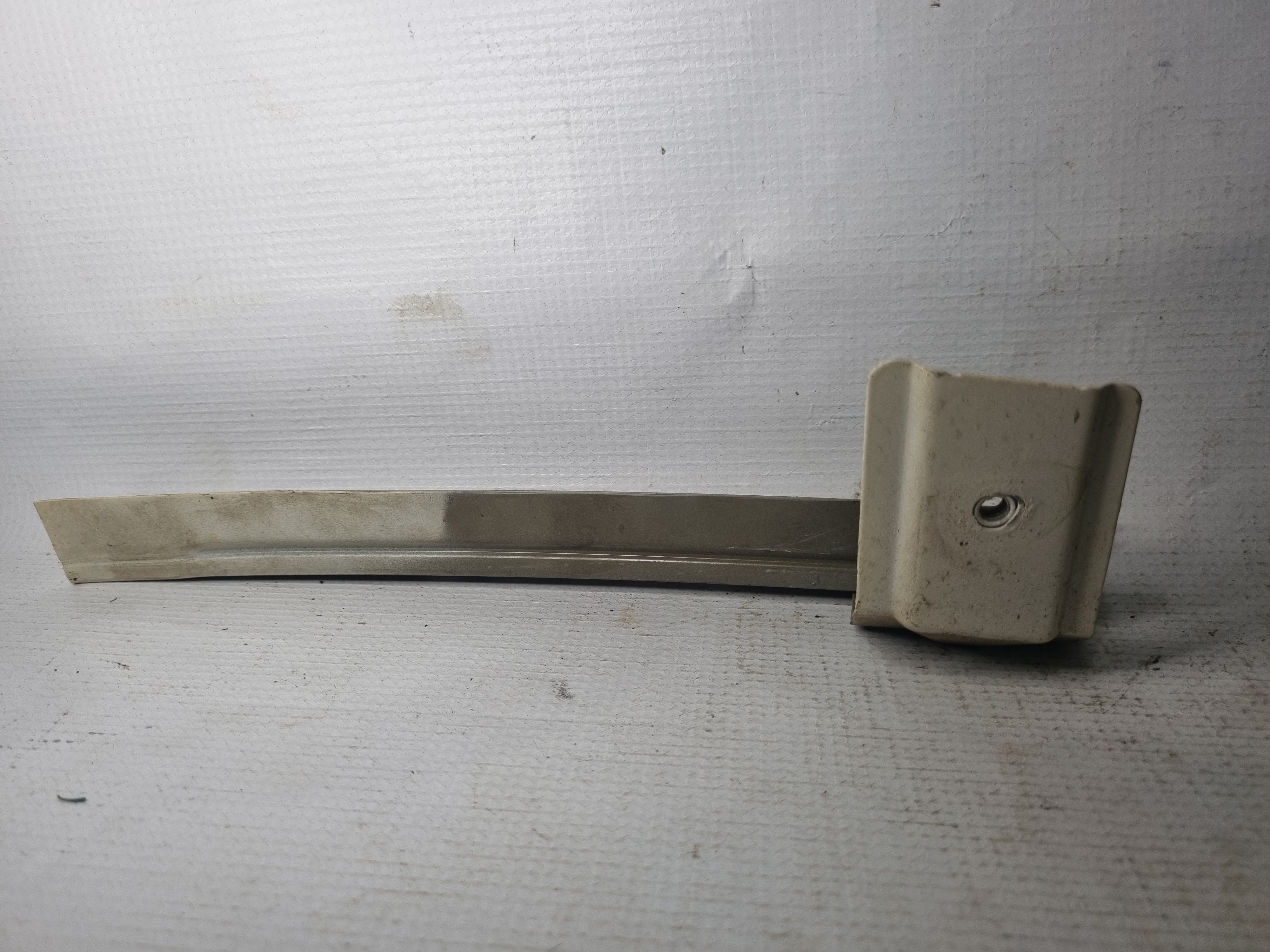 Canaleta Guia Vidro Porta Dianteira Direita Renault Kwid 1