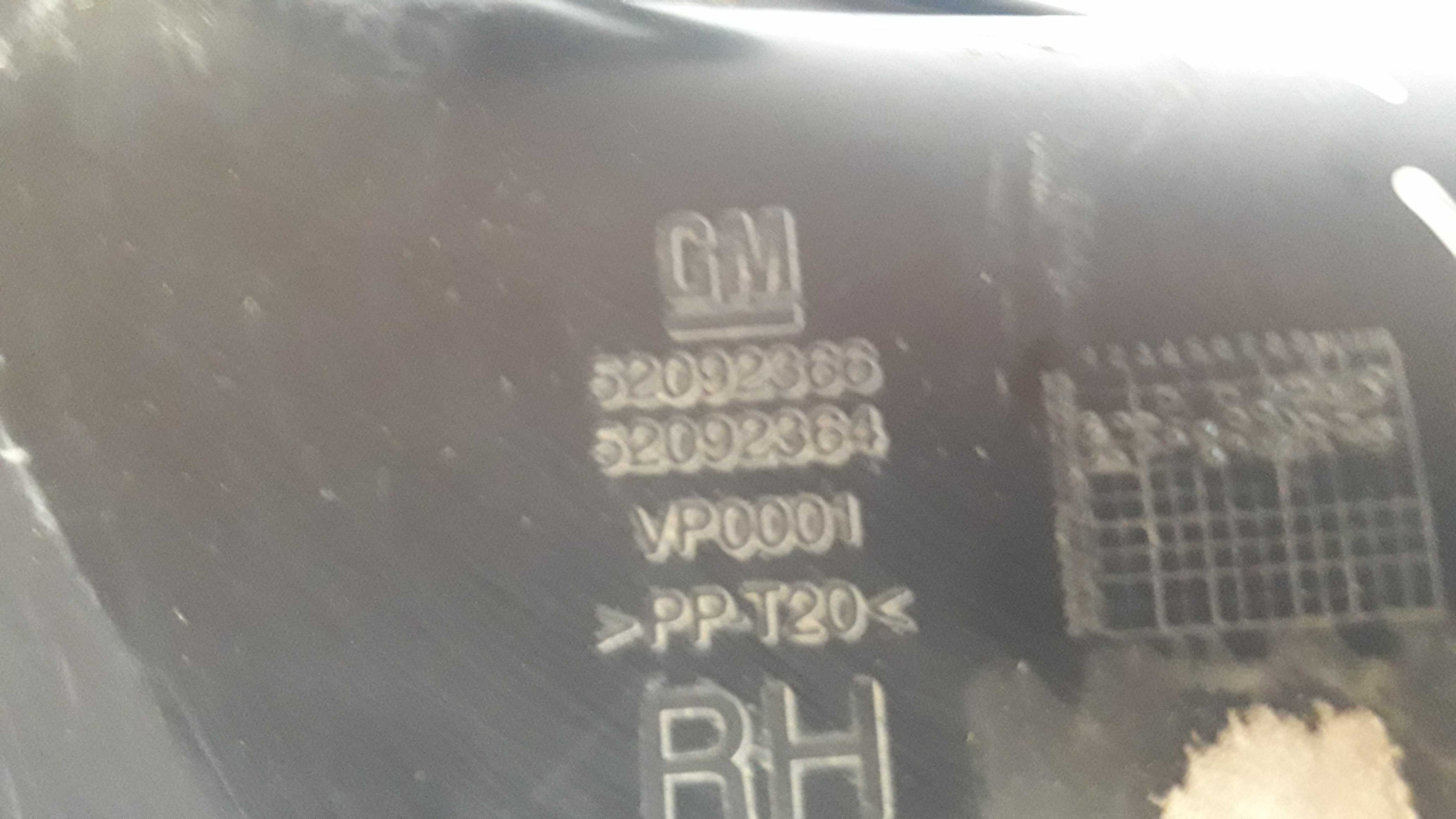 Moldura Farol Milha Direito Ônix/prisma 2018/2019 Original Branco 4