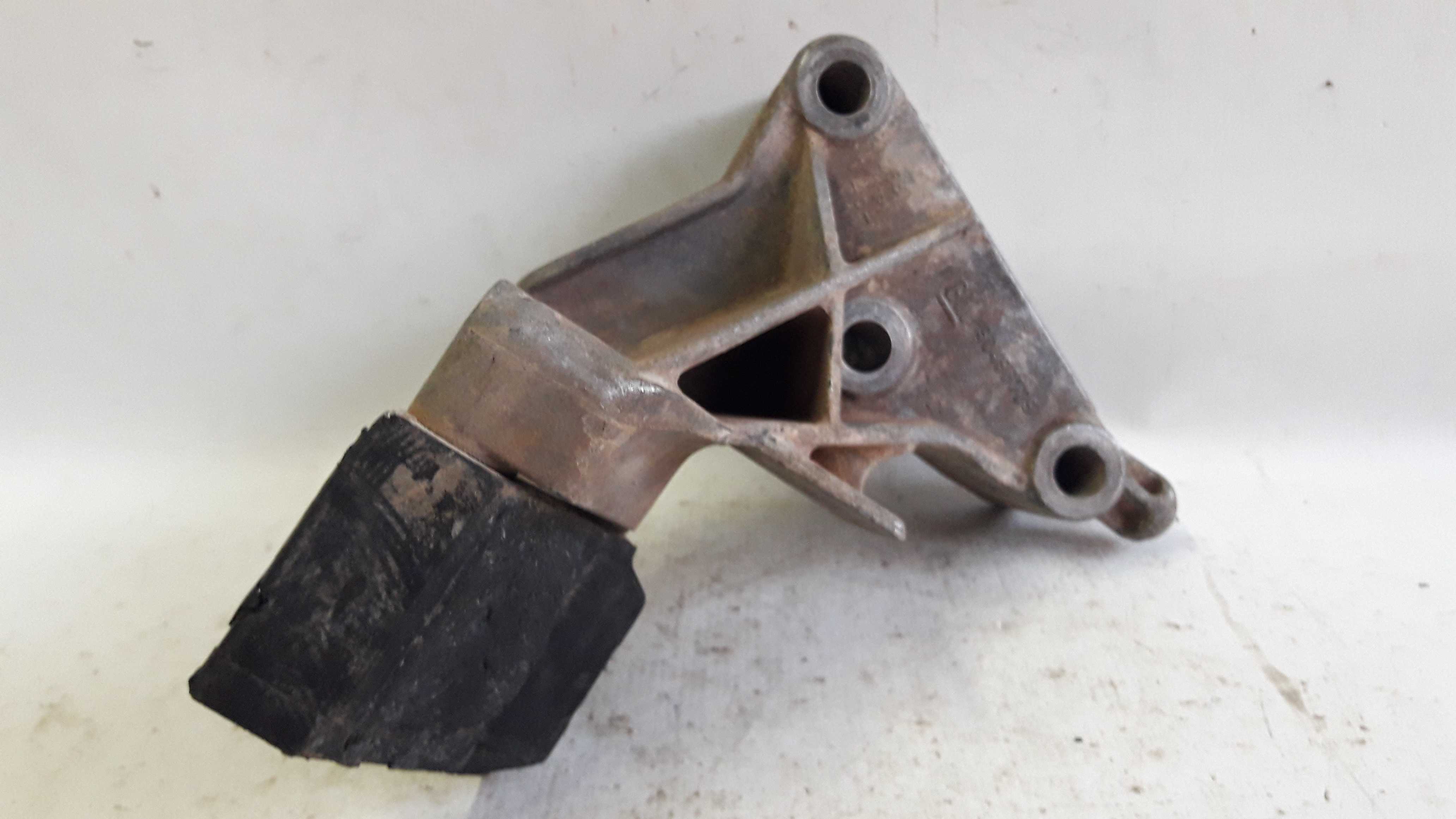 Suporte Coxim Traseiro Motor Vectra 2.0/2.2 97/05 90496729