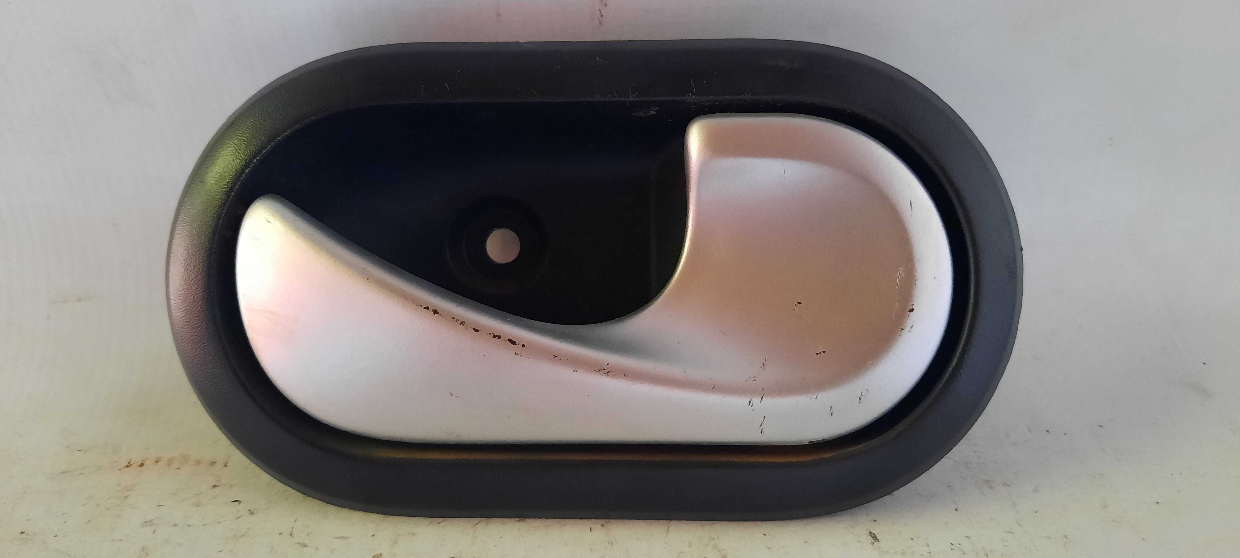 Maçaneta Interna Traseira Direita Oroch 2019/2020 Original 1