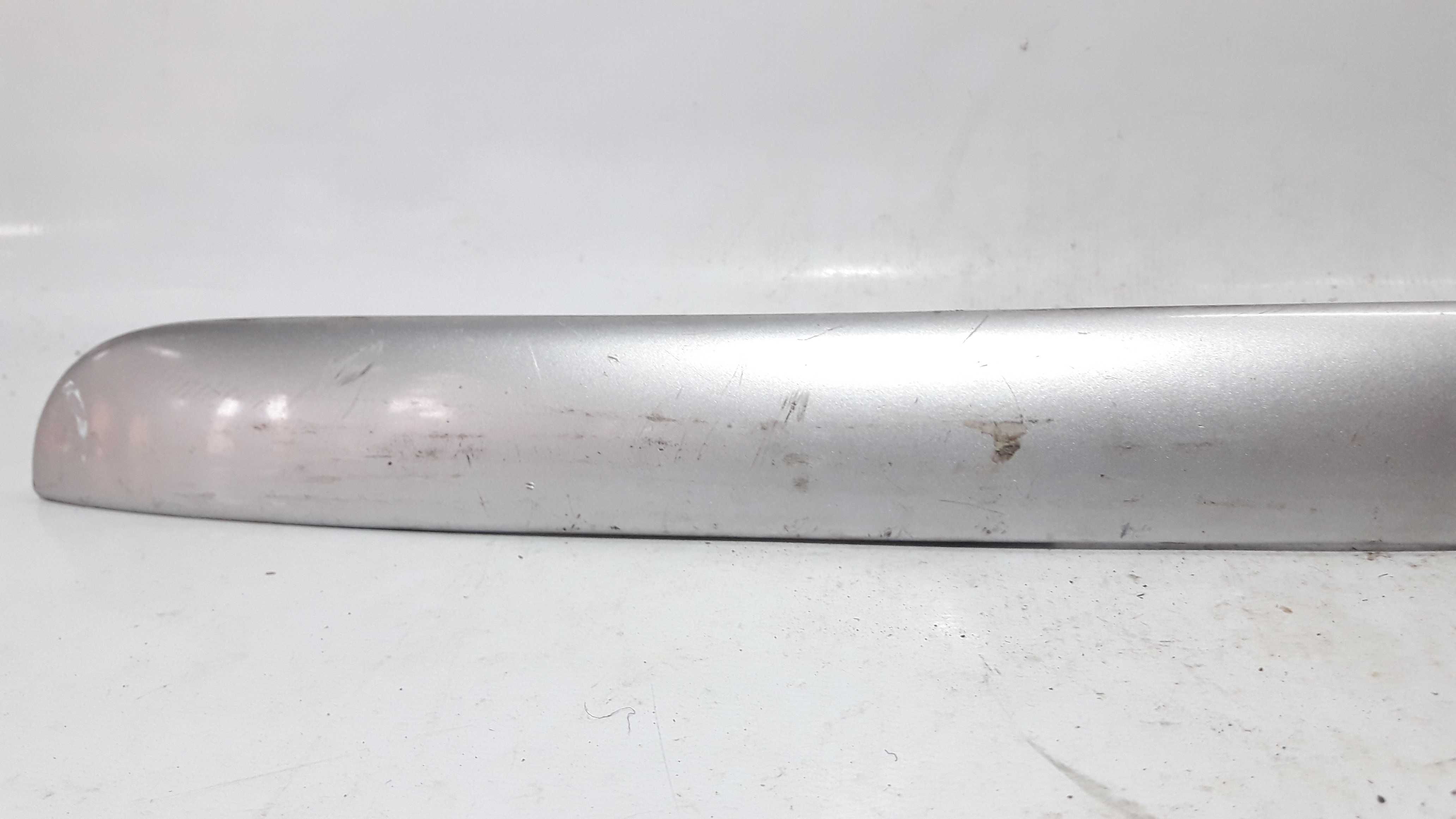 Friso Aplique Tampa Traseira Audi A3 99/6 8d9827574 24272 – Prata 7