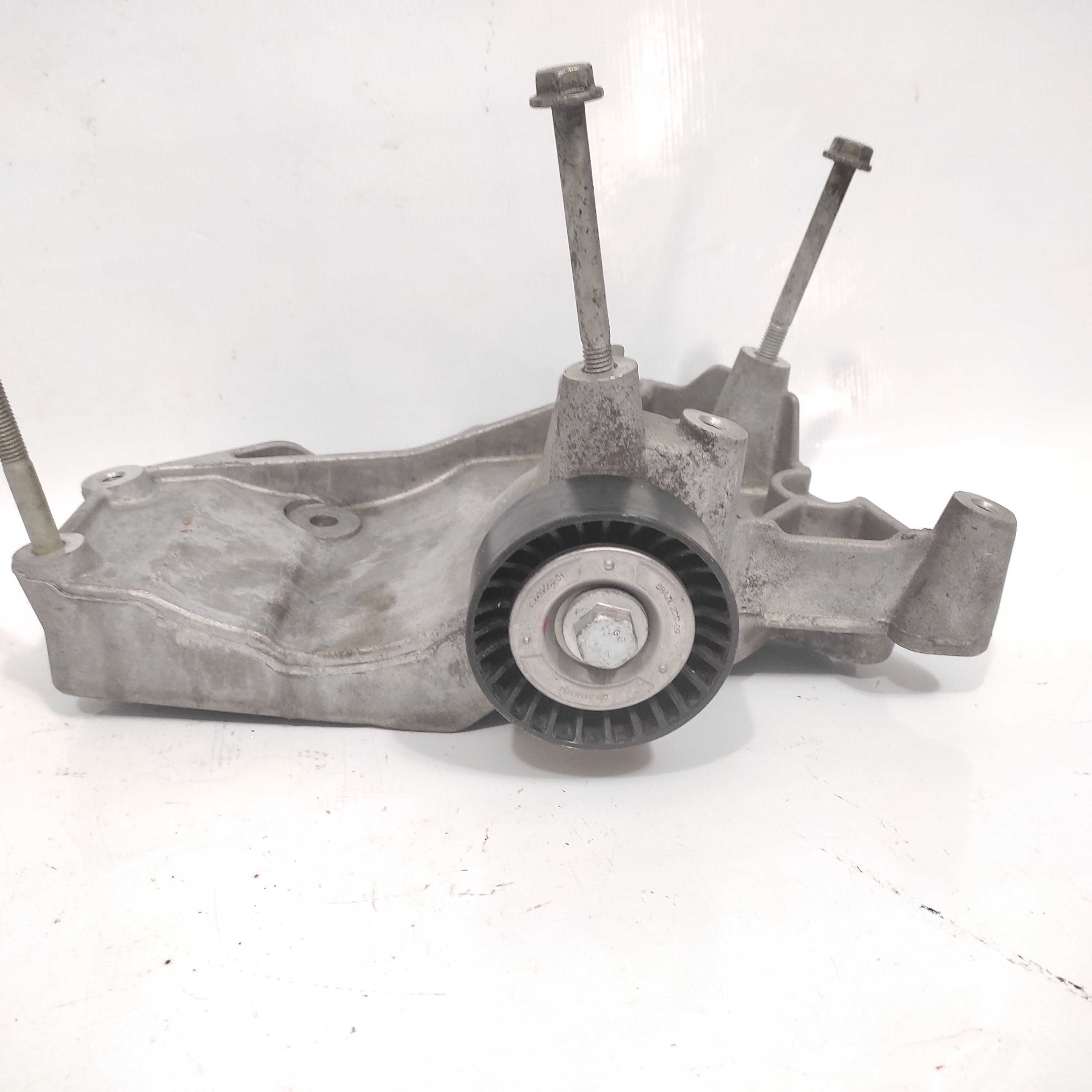 Suporte Compressor Ar Condicionado Ônix Original 4