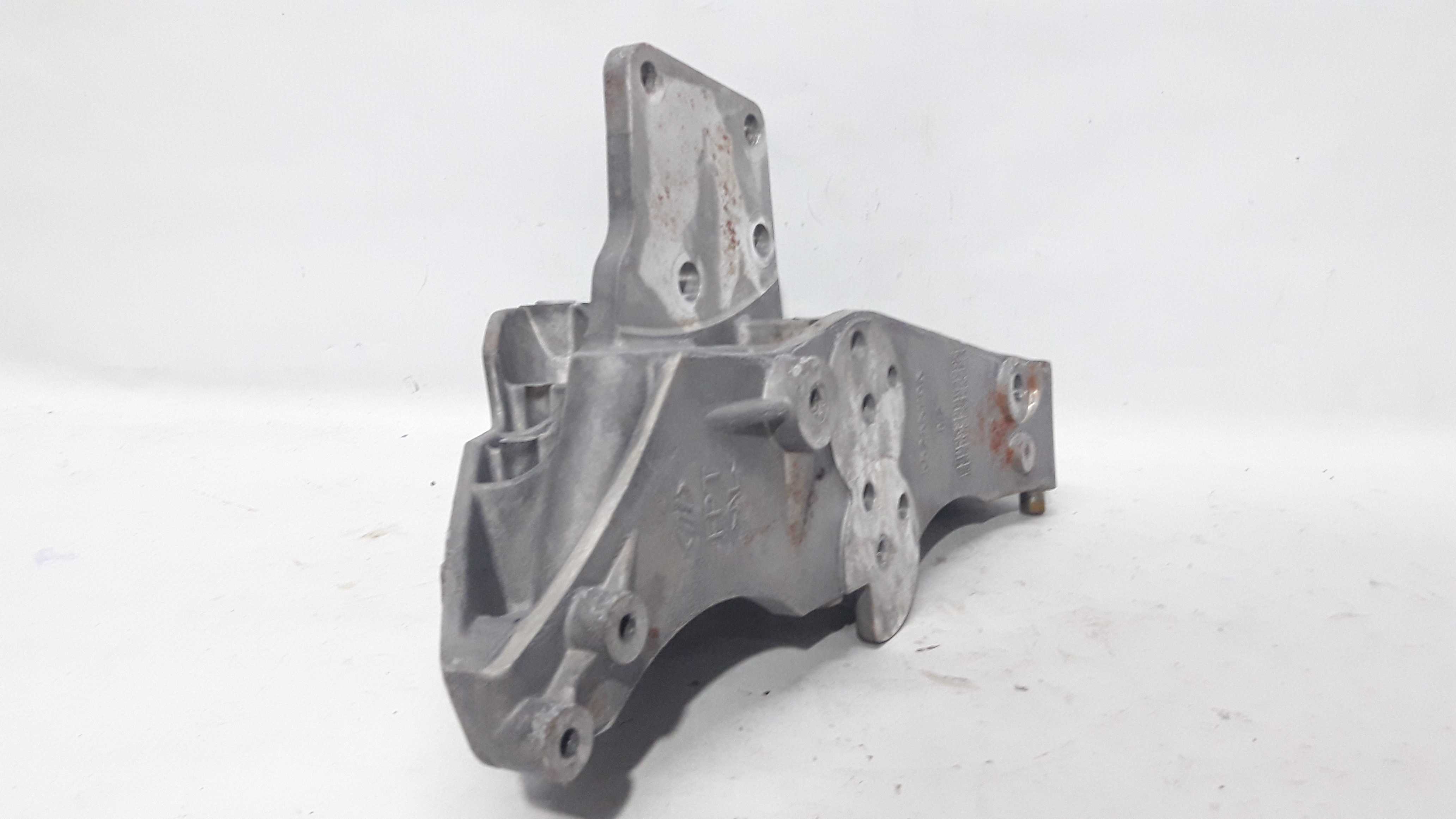 Suporte Altenador/compressor Strada 1.4 20/23 55255796 26930 6