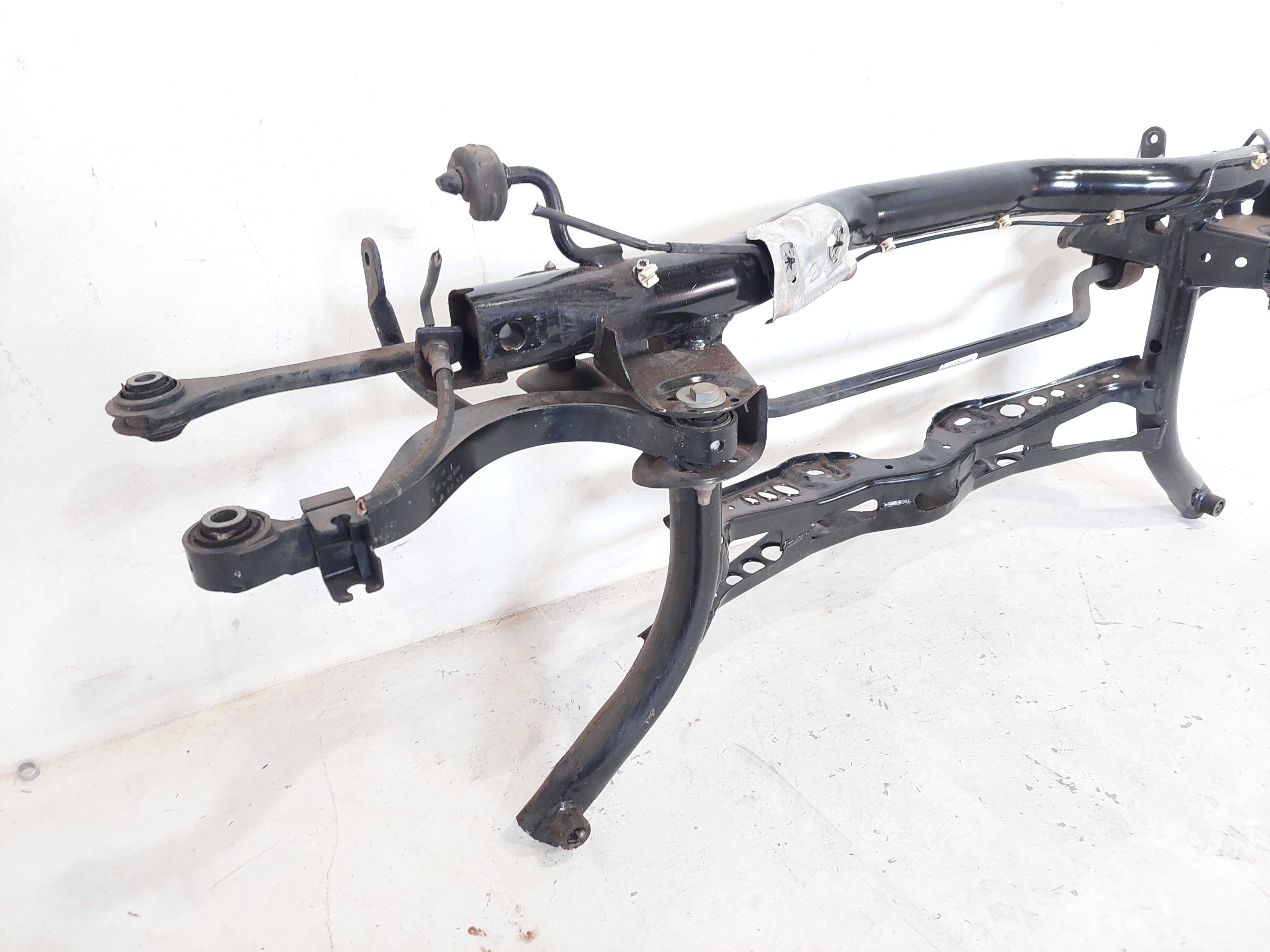Quadro Da Suspensão Traseira Volkswagen Jetta 2012 2