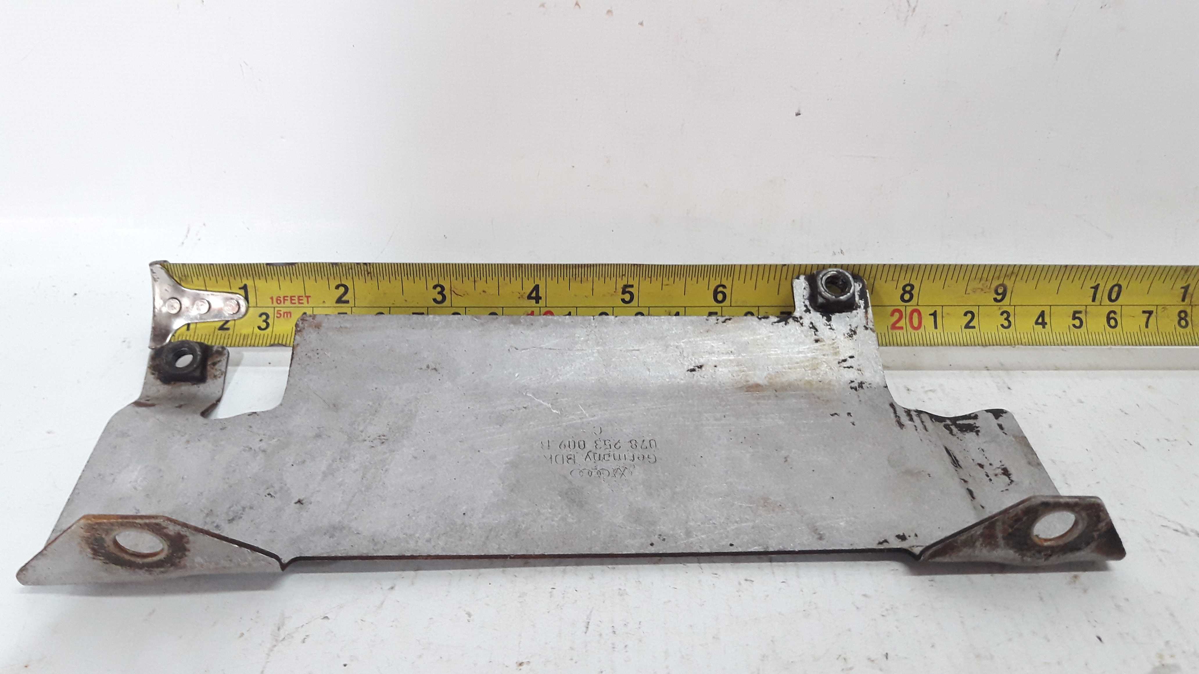 Defletor Esquerdo Calor Tubagem Escape Audi A4 078253009b 3