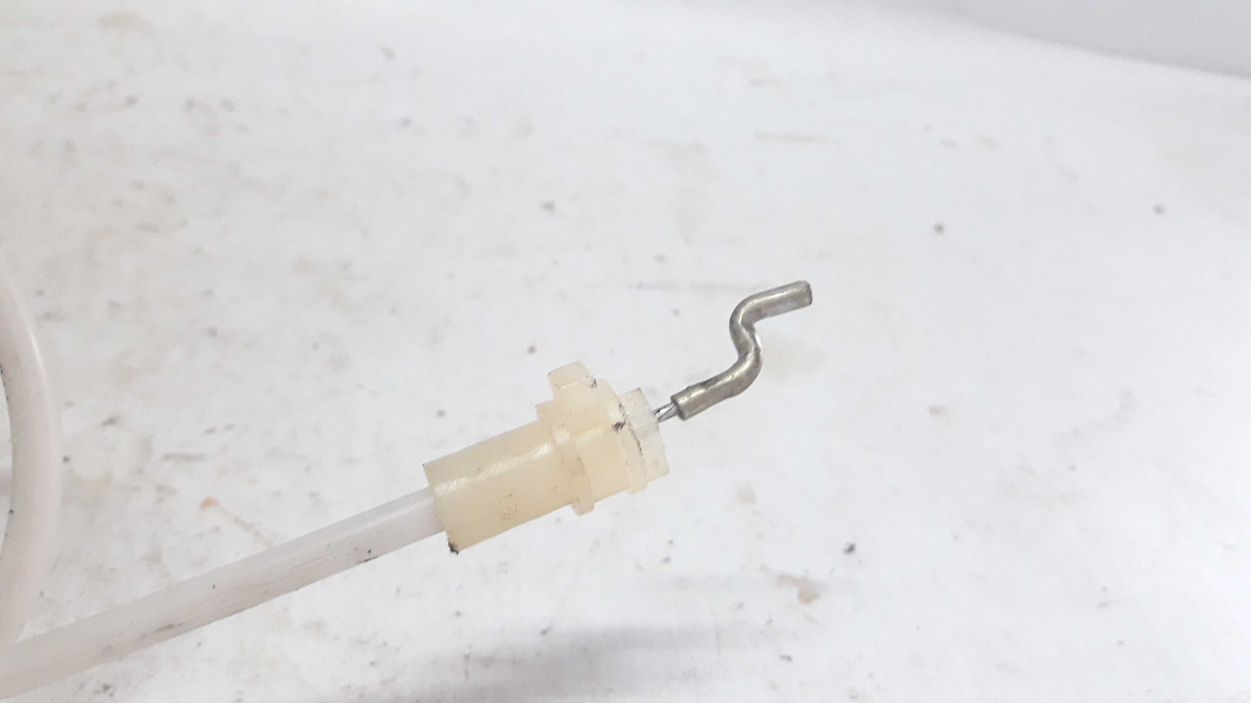 Fechadura Traseira Direita Celta 07 A 15 6