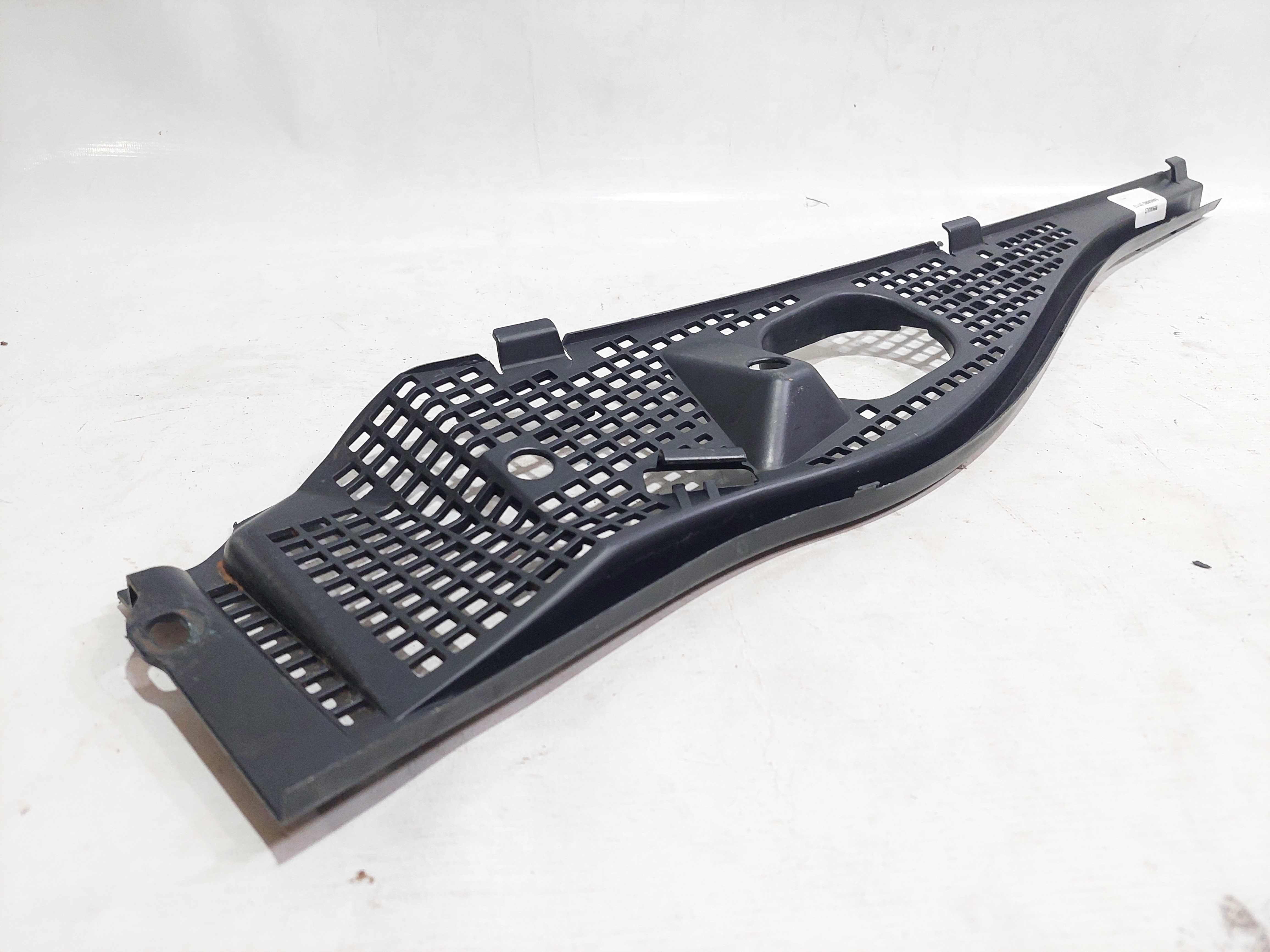 Grade Churrasqueira Lado Direito Sandero 2007/2013 Original 4
