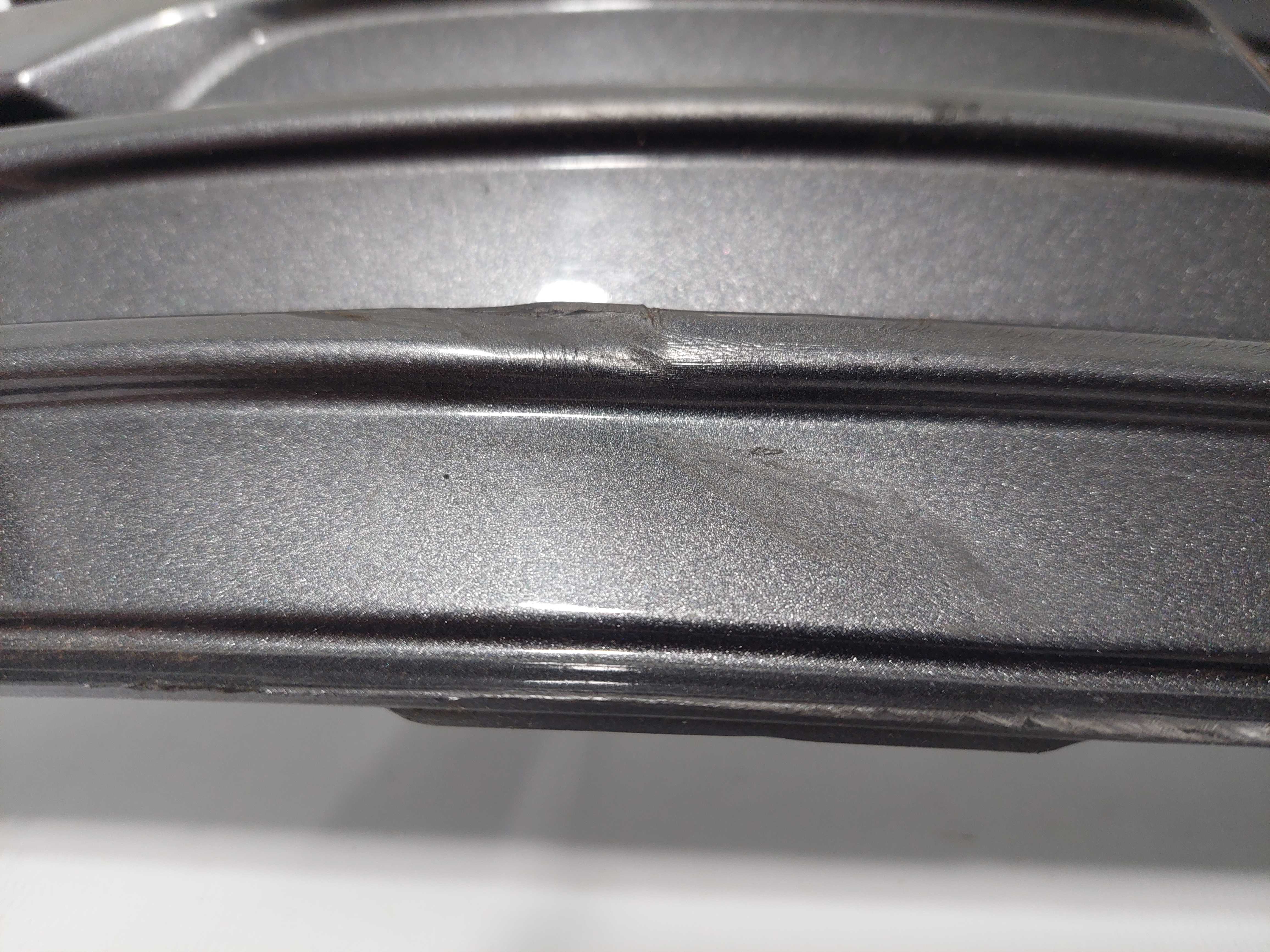 Moldura Farol Milha Lado Direito Corolla Xrs 11/17 C/detalhe Chumbo Direito 3