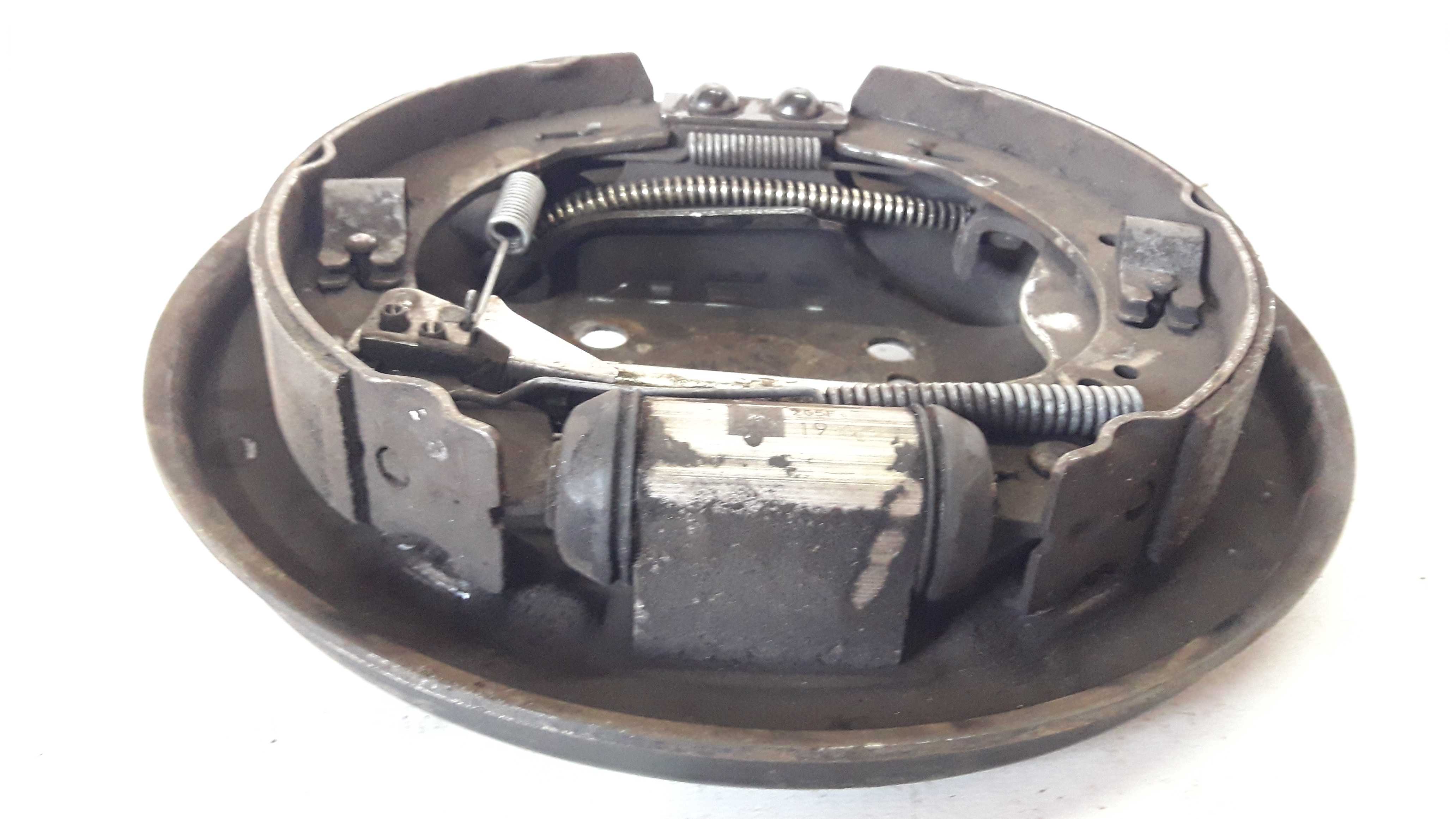 Cubo Tambor Freio Traseiro Direito Ford Ka 14/20 E3b12289ba 3