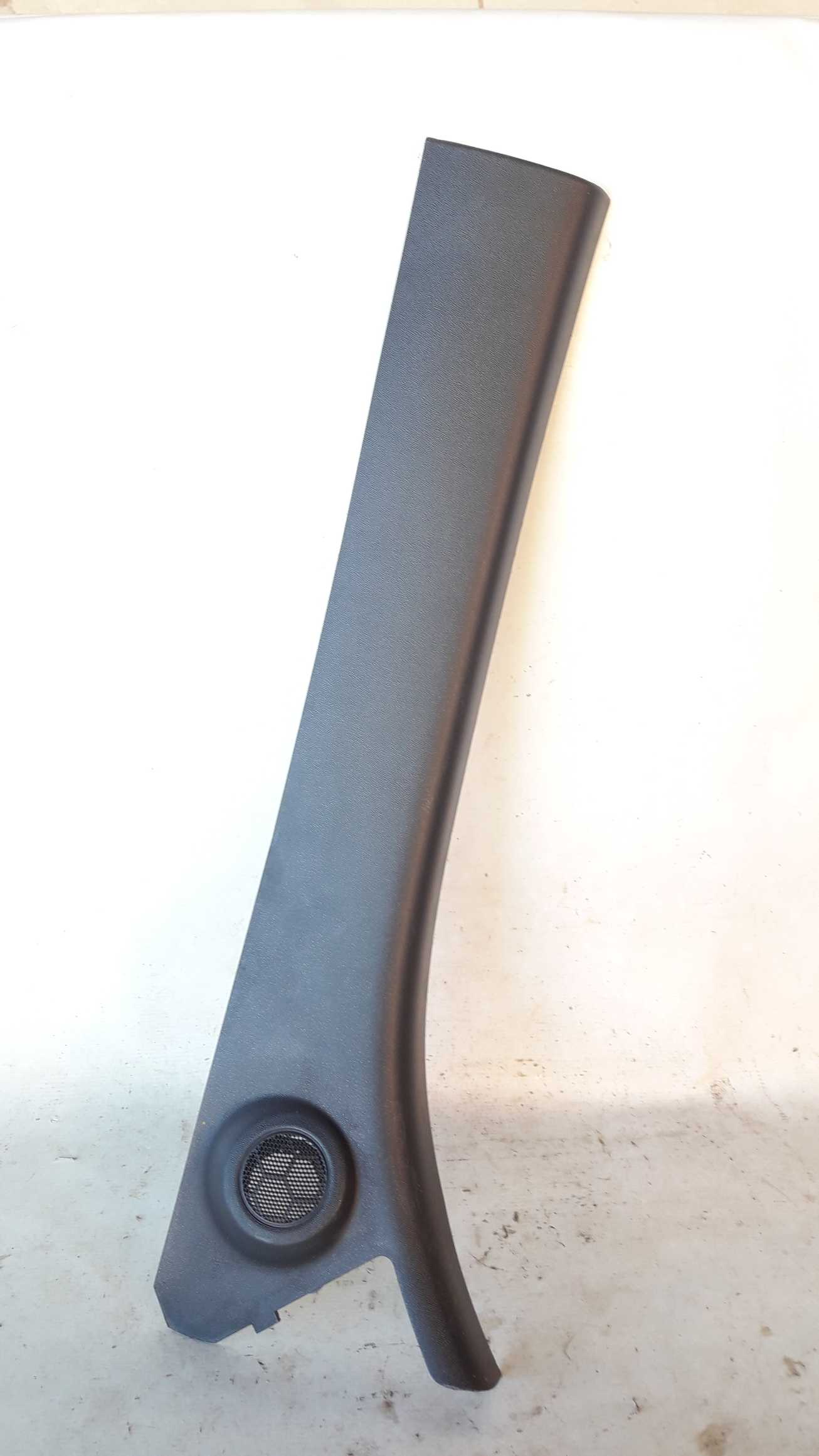 Moldura Coluna Direita Para Brisa Agile 10/14 94742753