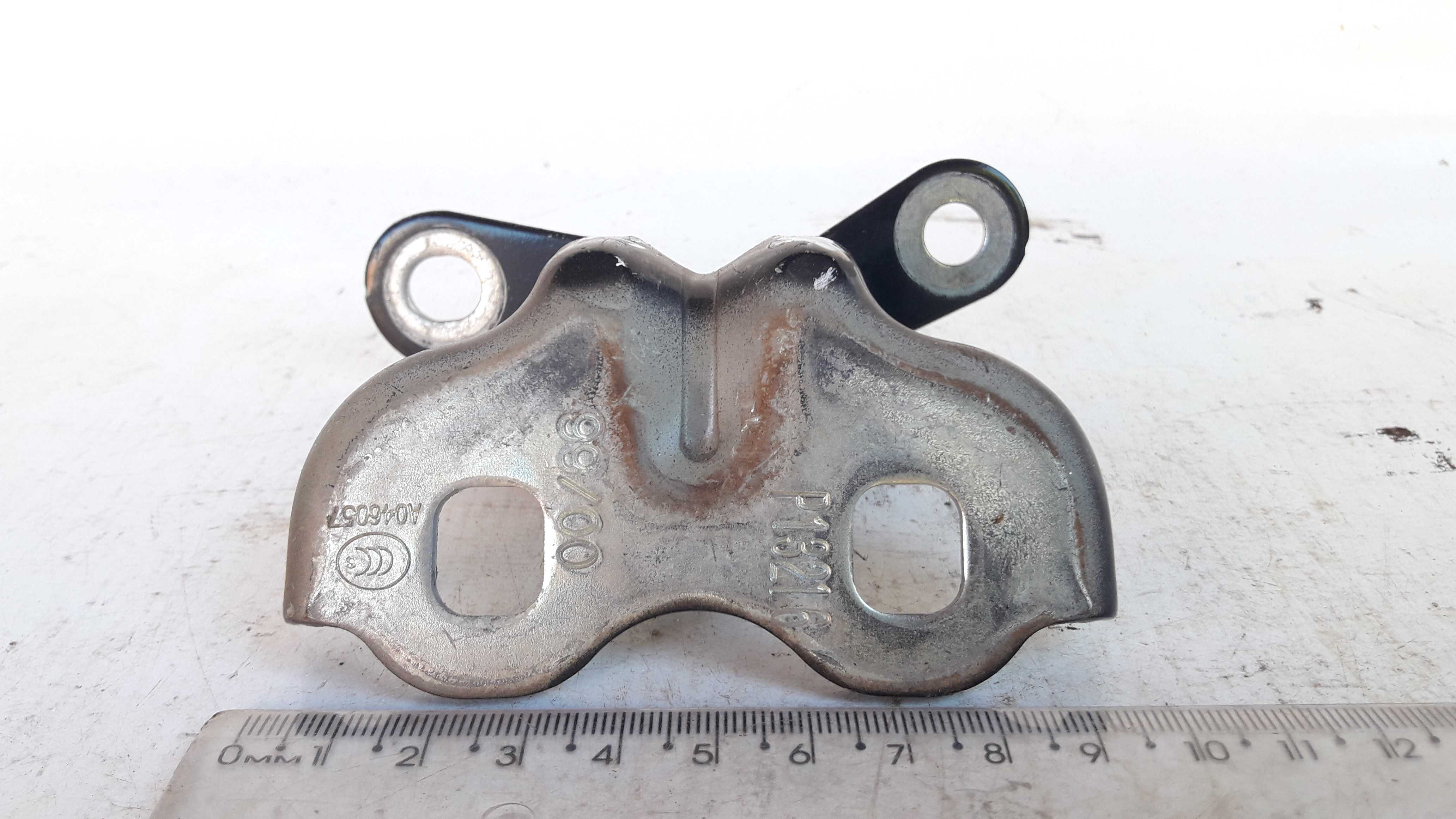 Dobradiça Superior Traseira Esquerda Ônix 2013/2019 Original 4