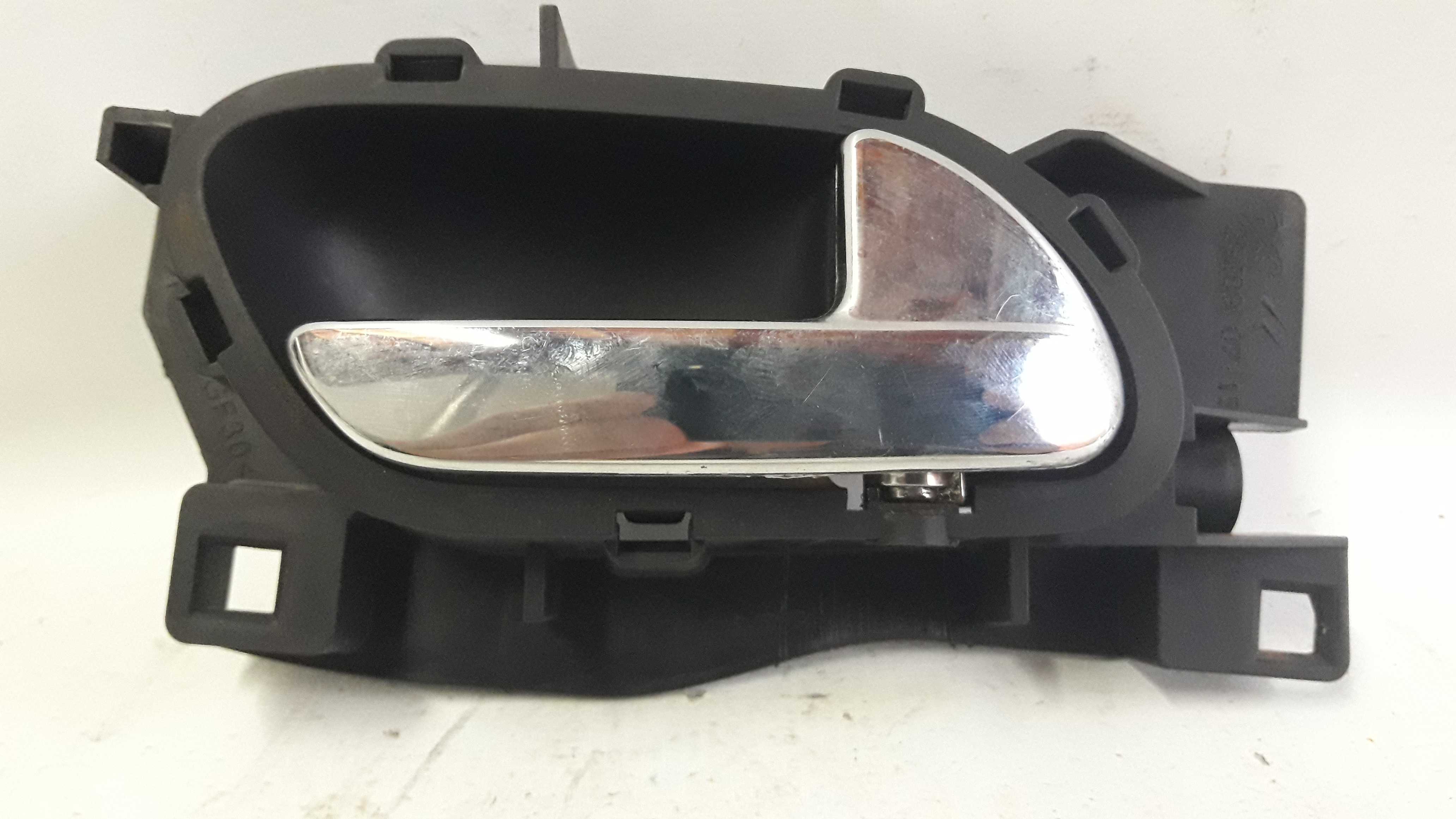 Maçaneta Interna Traseira Direita C4 Pallas Aut 2009 Cromada Traseira 1