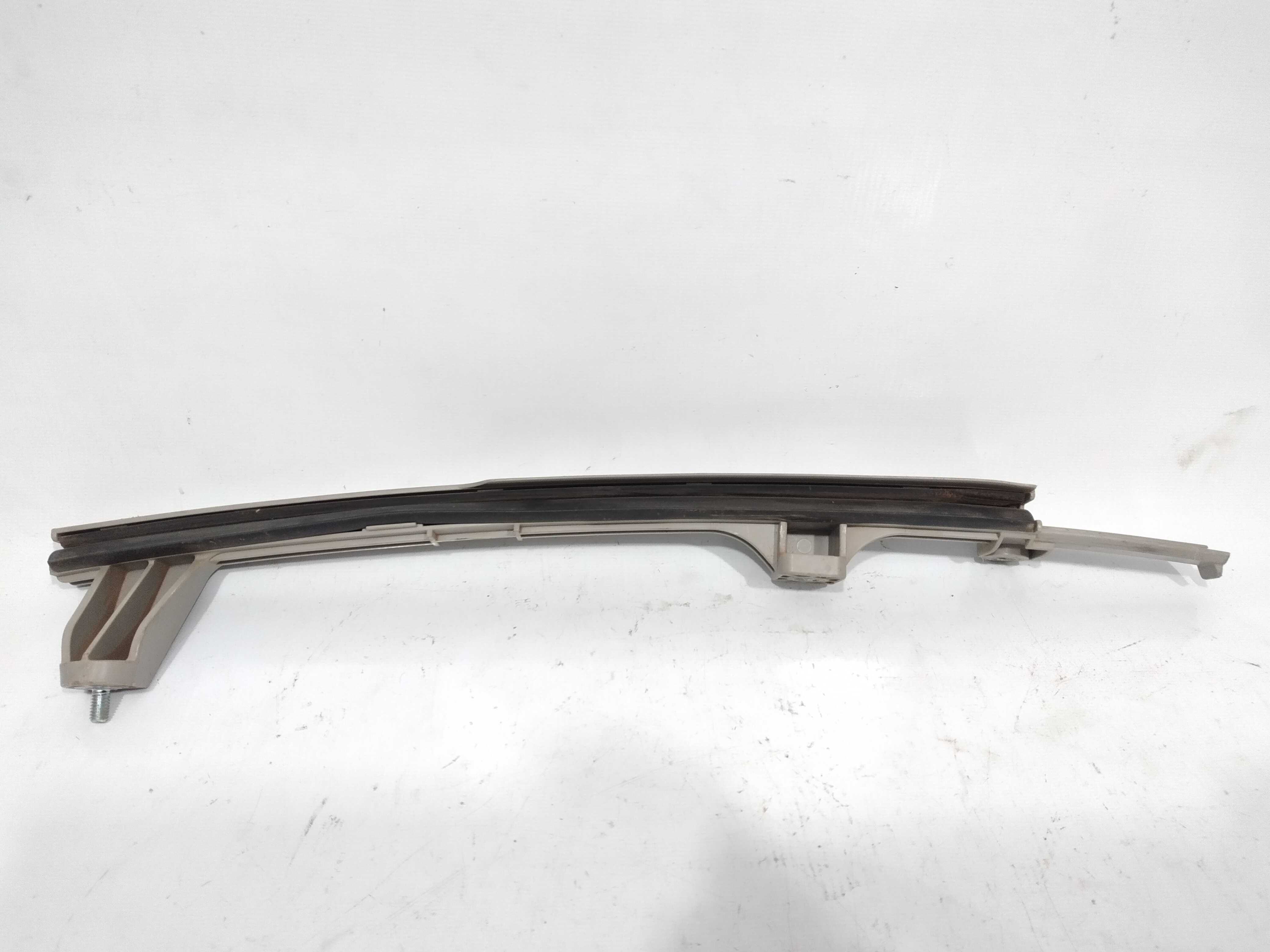 Canaleta Guia Vidro Traseiro Direito Kia Sorento 2010/13 3