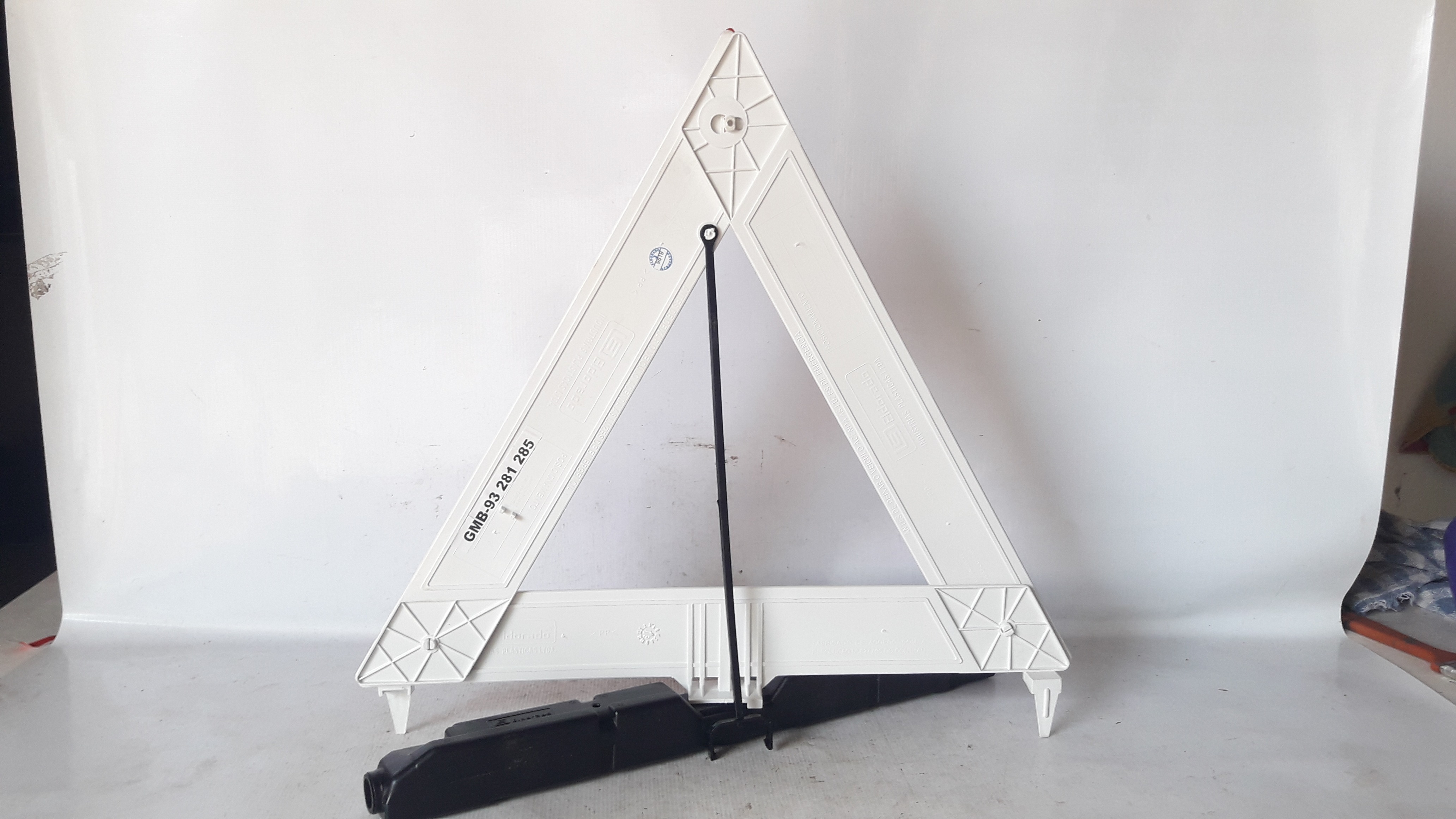 Triângulo De Sinalização Para Veículos Original 2