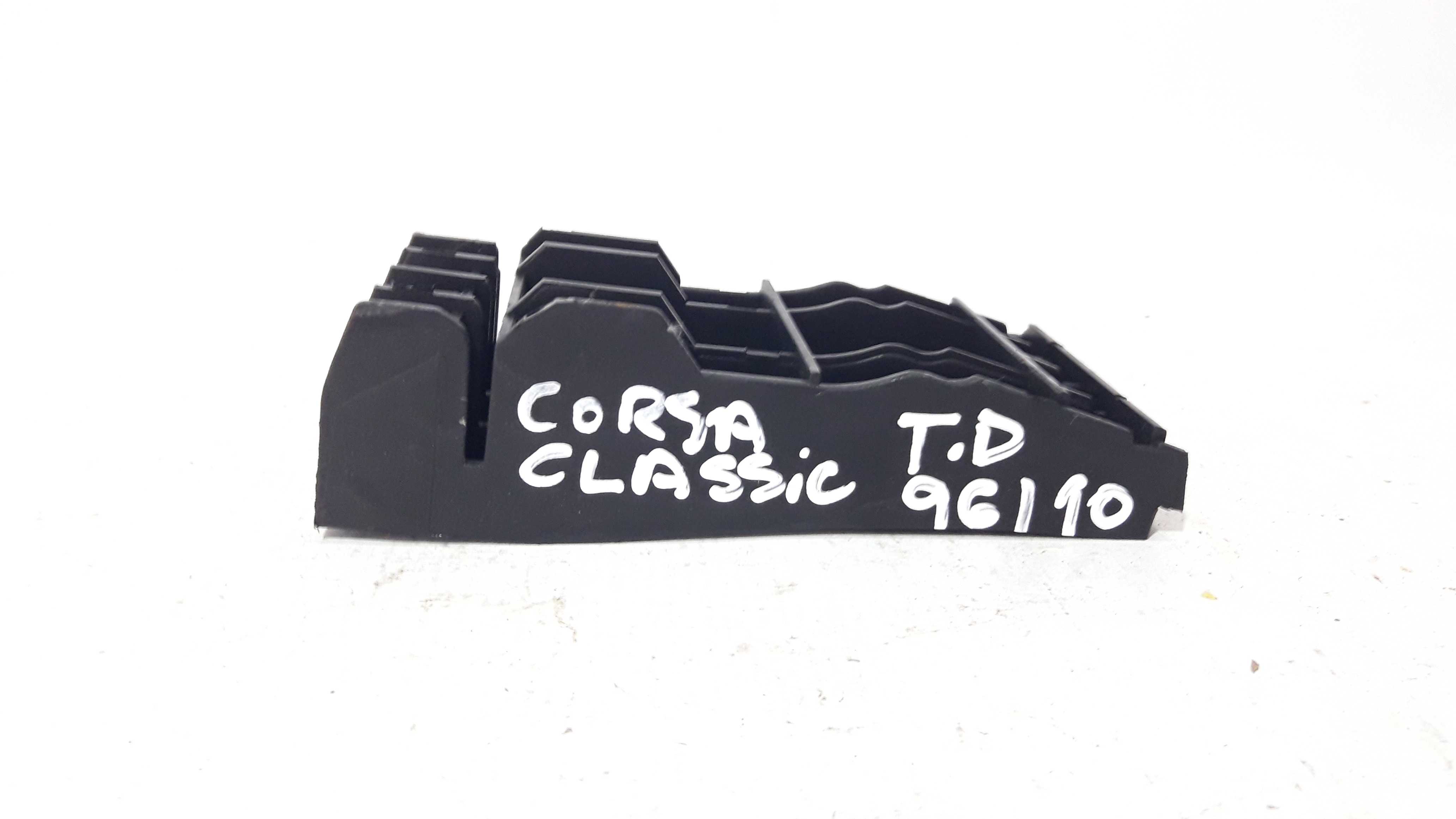 Guia Para-choque Traseiro Direito Corsa 96/10  23719 2