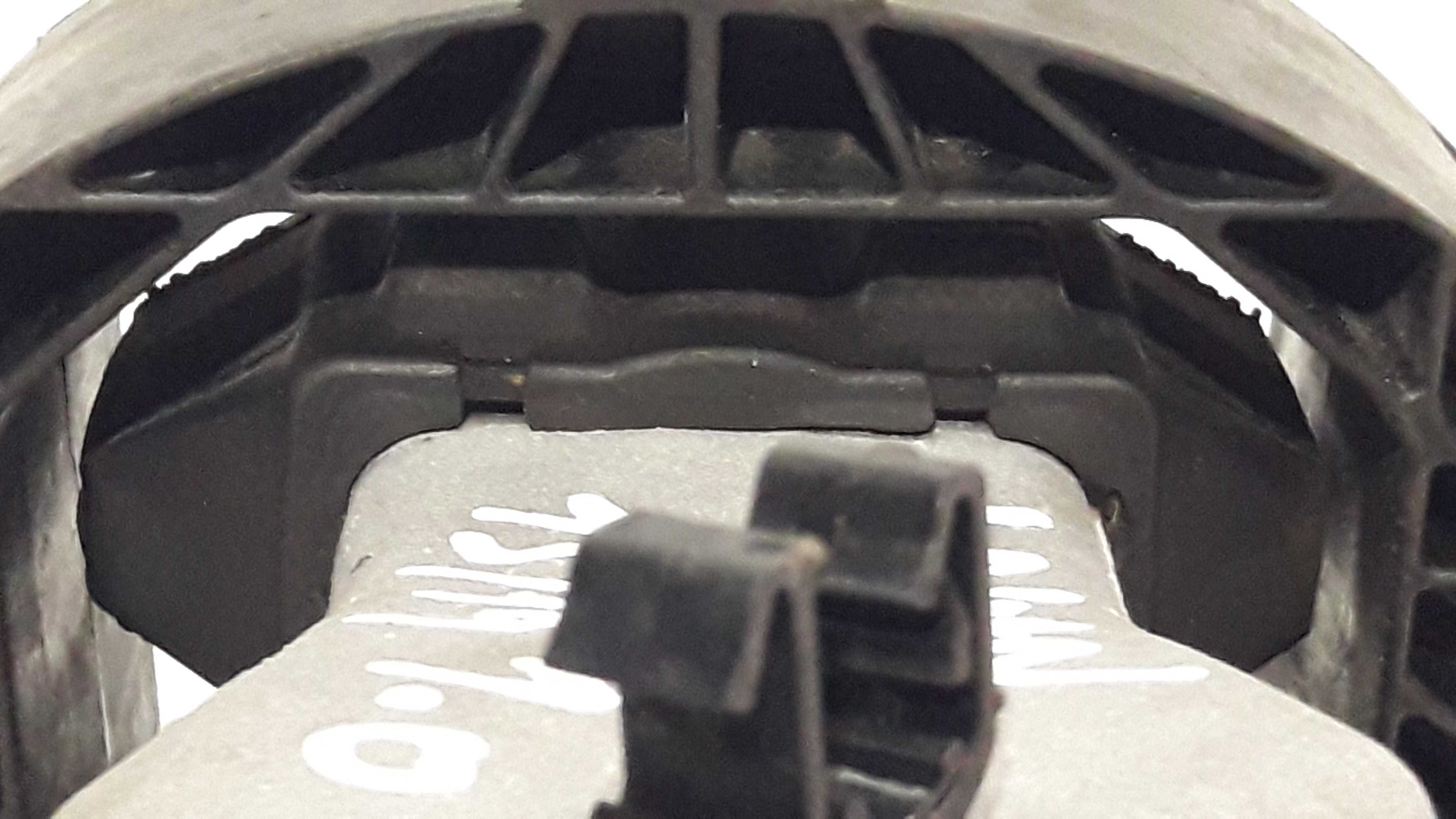 Coxim Direito Motor Sandero Logan 1.0 4cc 15 A 19 321267r 4