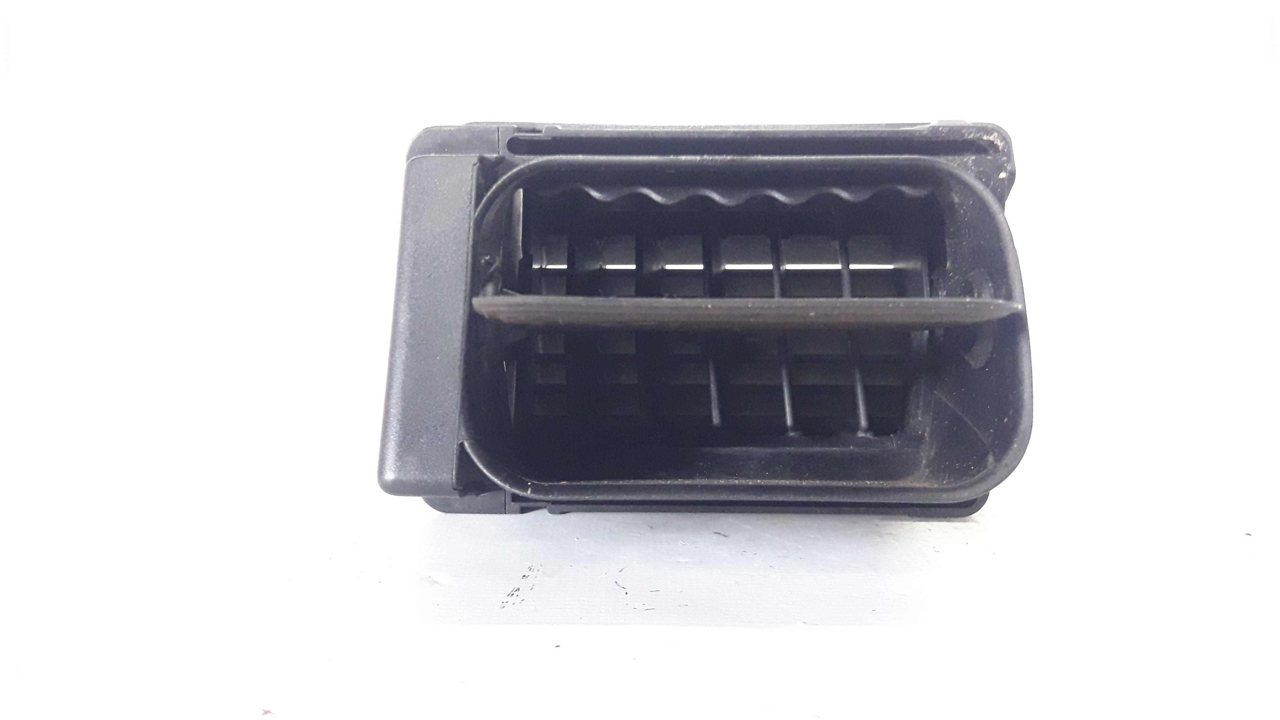 Difusor Ar Direito Audi A4 97/02 8d1820902 19755 4