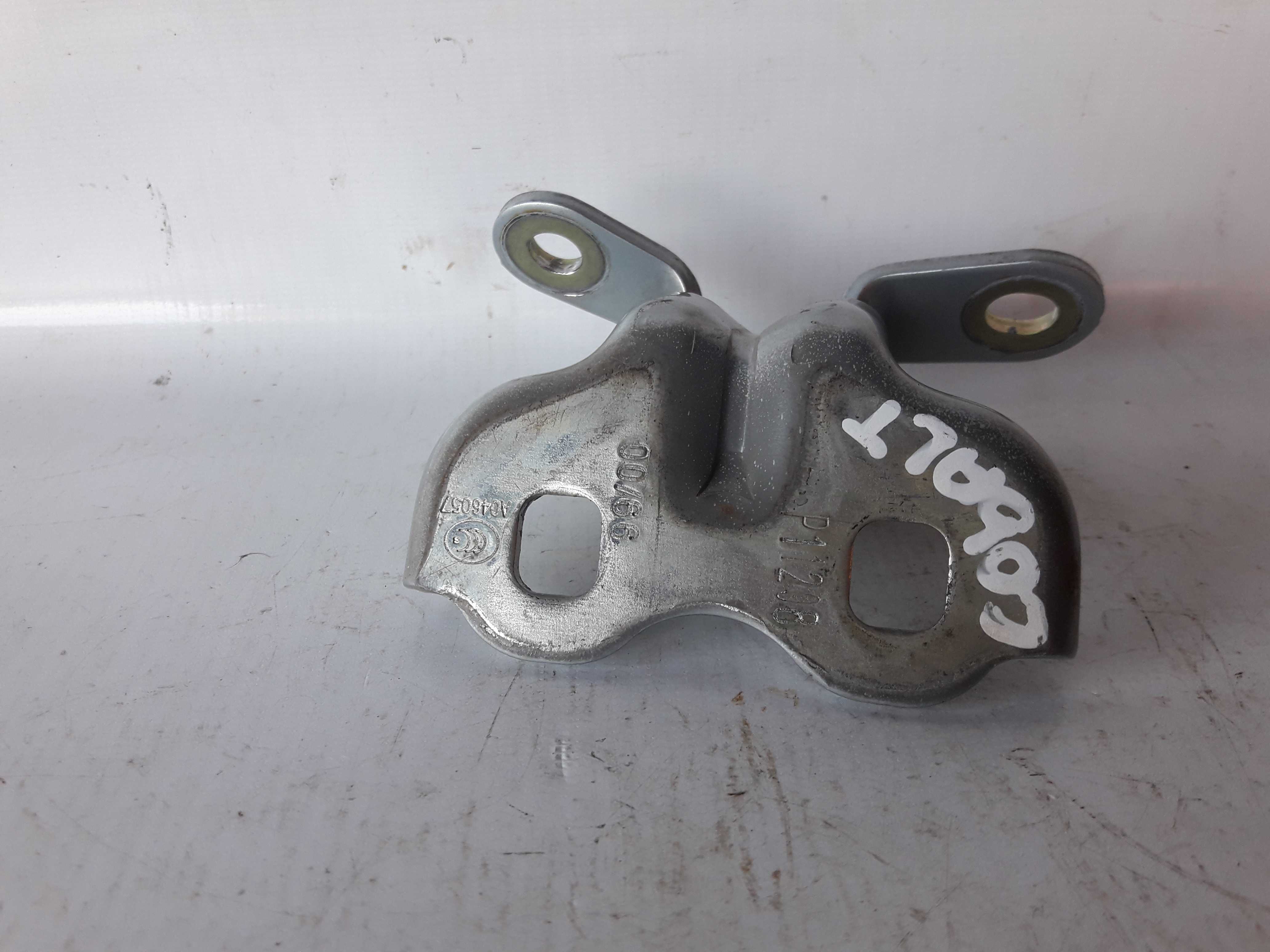 Dobradiça Sup Porta Traseira Direita Cobalt 11/15 Original