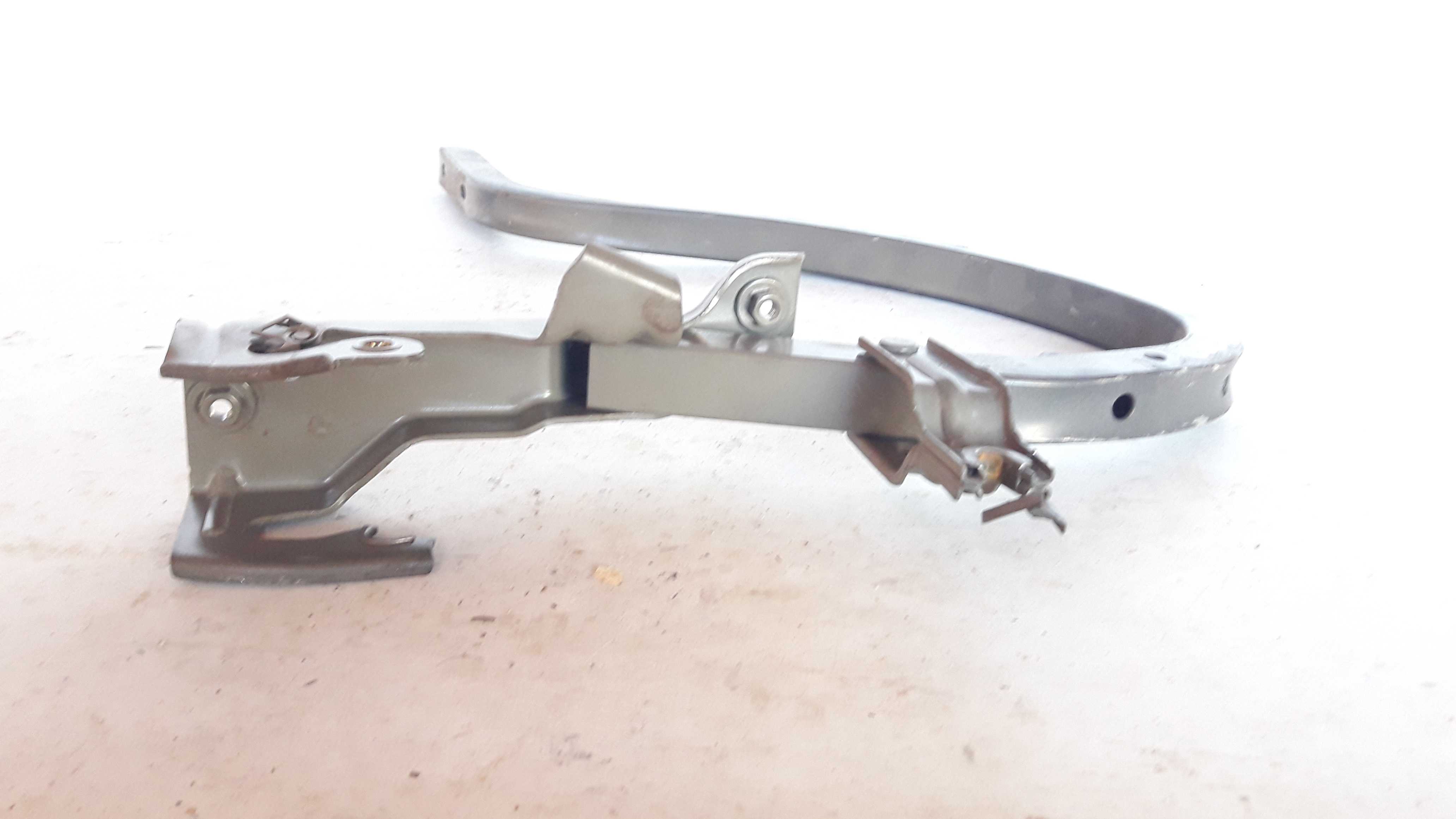 Dobradiça Direita Tampa Traseira Cobalt 11/2015 Original 5