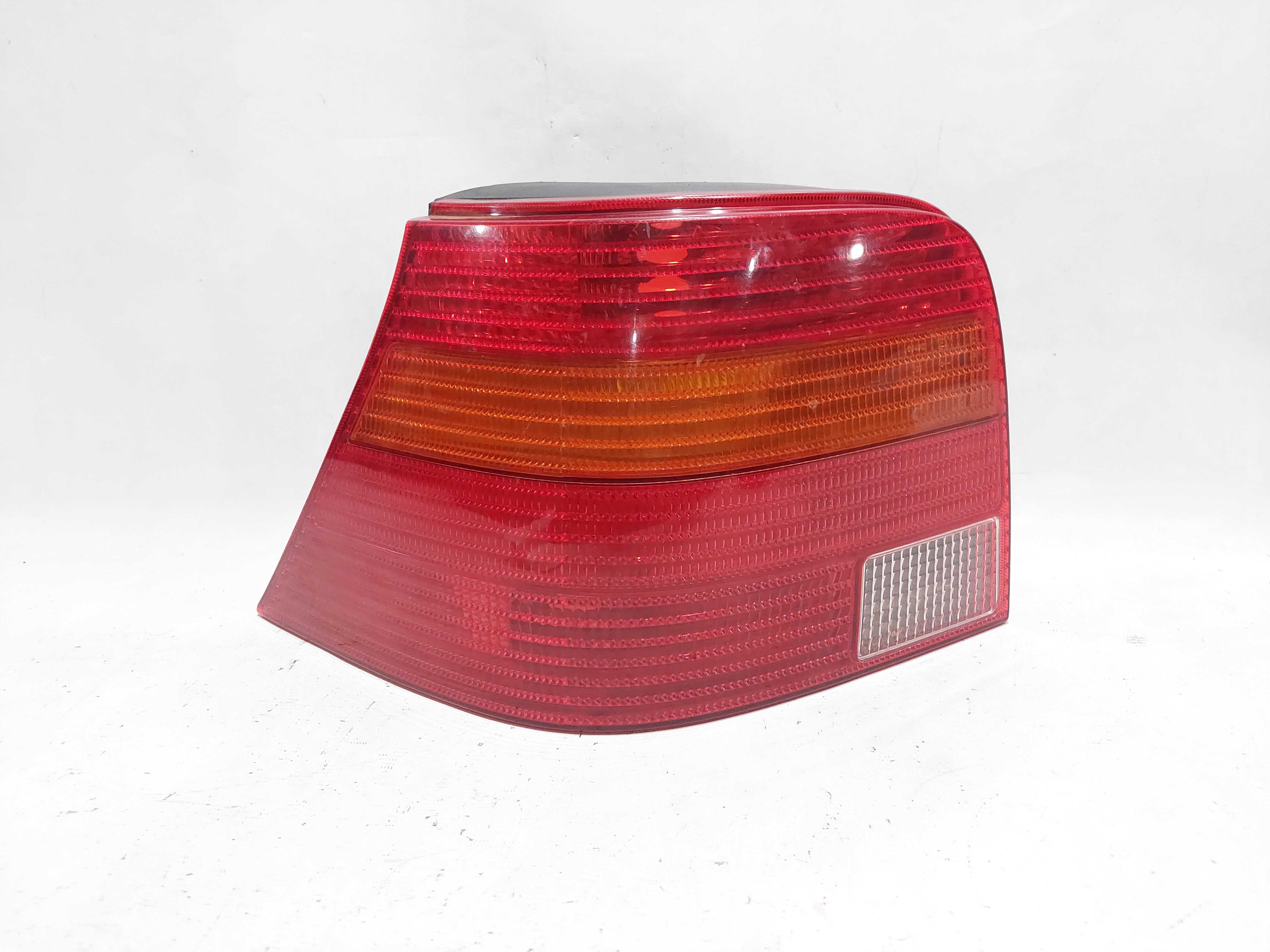 Lanterna Lado Esquerdo Volkswagen Golf Sapão 1998 a 1