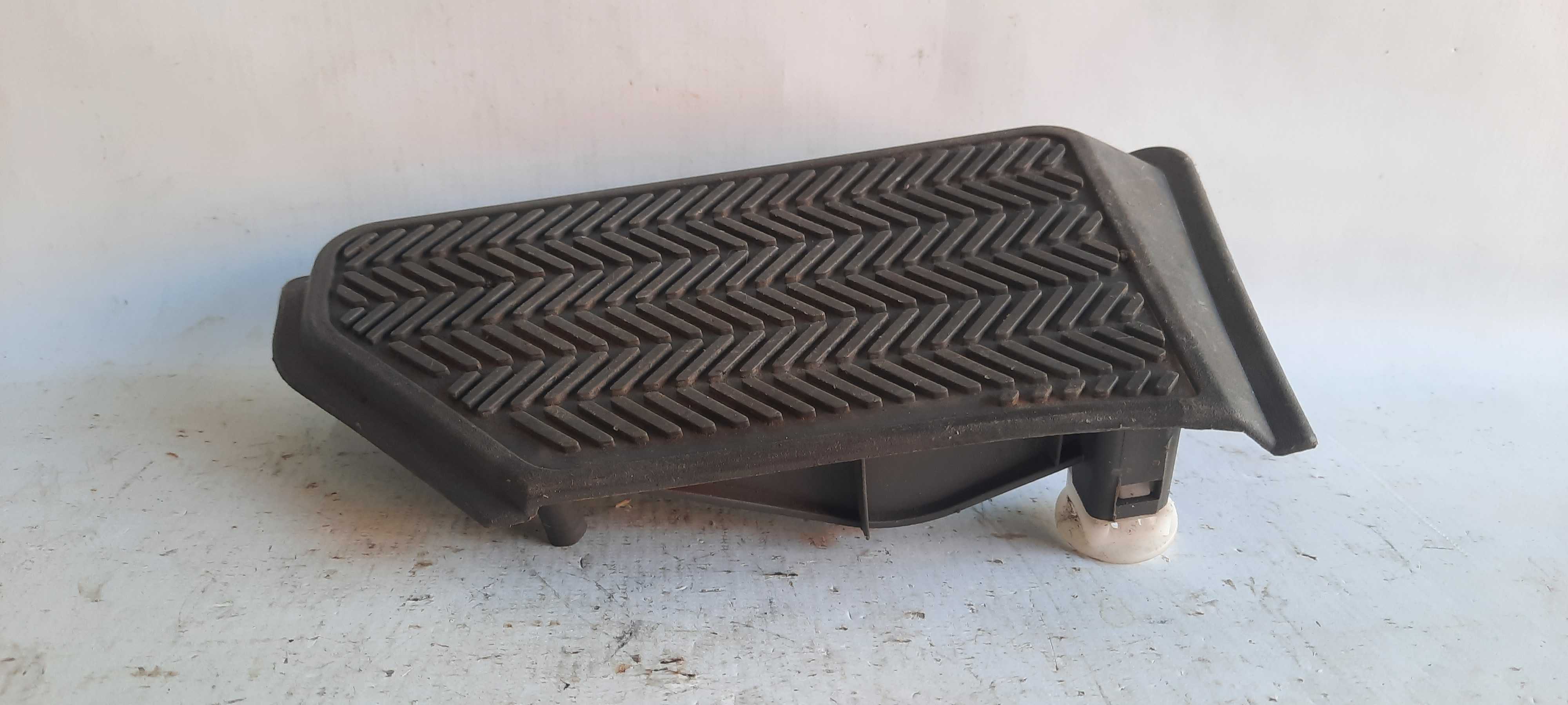 Descanso De Pé Chery Tiggo 2009 T115107011 Cód 14076 J 2