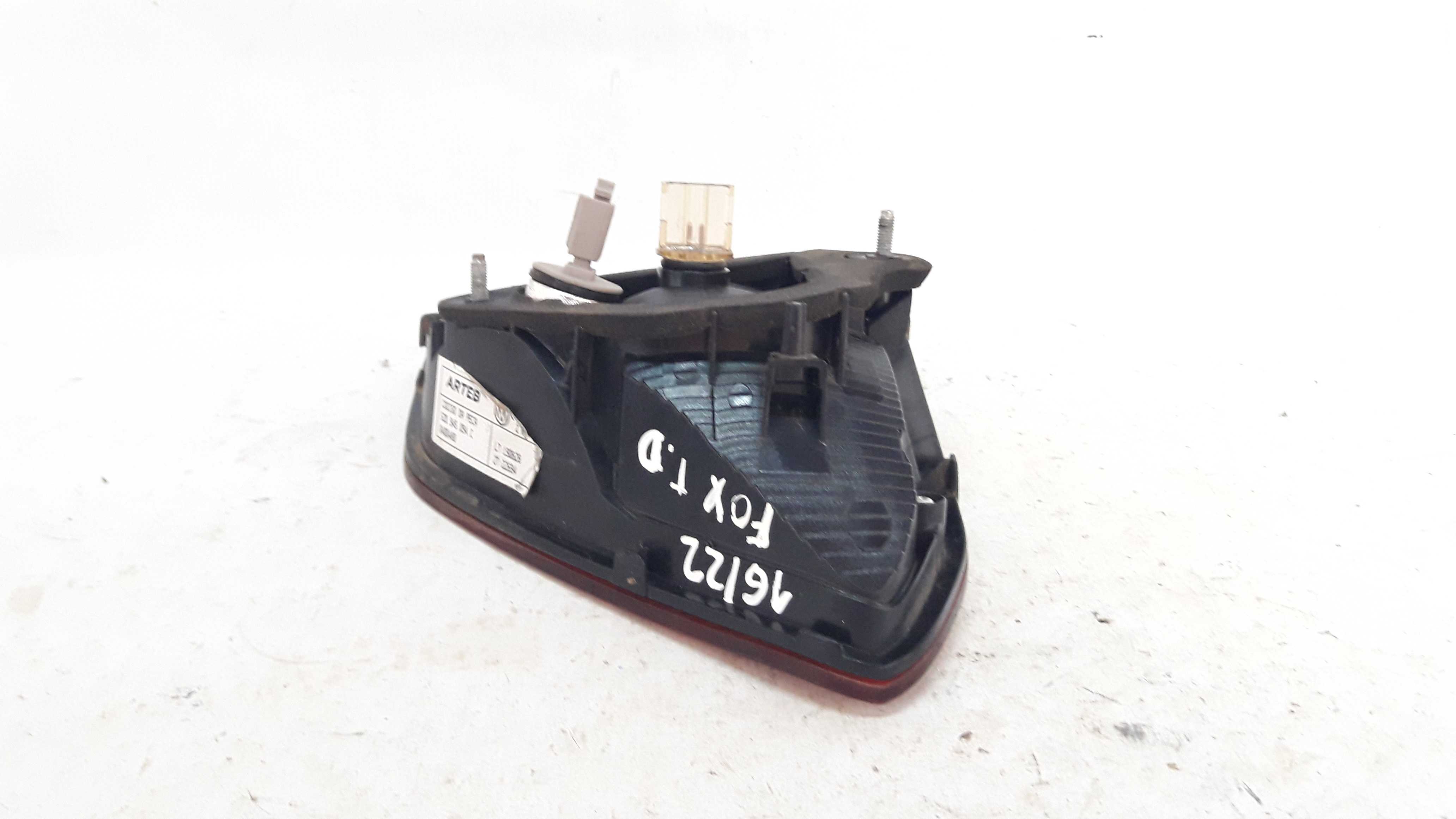 Lanterna Direita Tampa Traseira Fox 16 A 22 5z0945094c Direito Vermelho 6