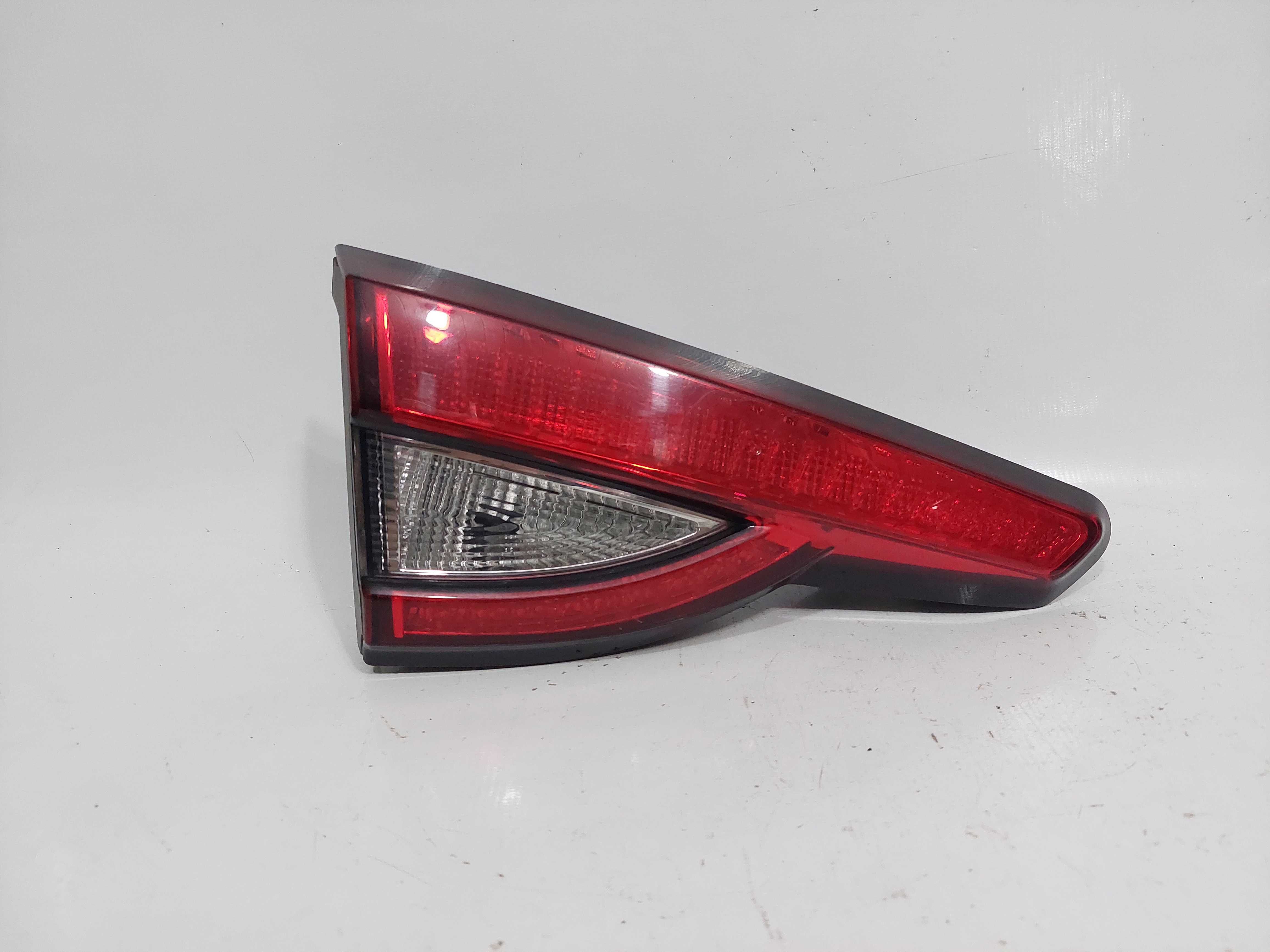 Lanterna Tampa Traseira Esquerdo Fiat Argo 17/20 Original 2