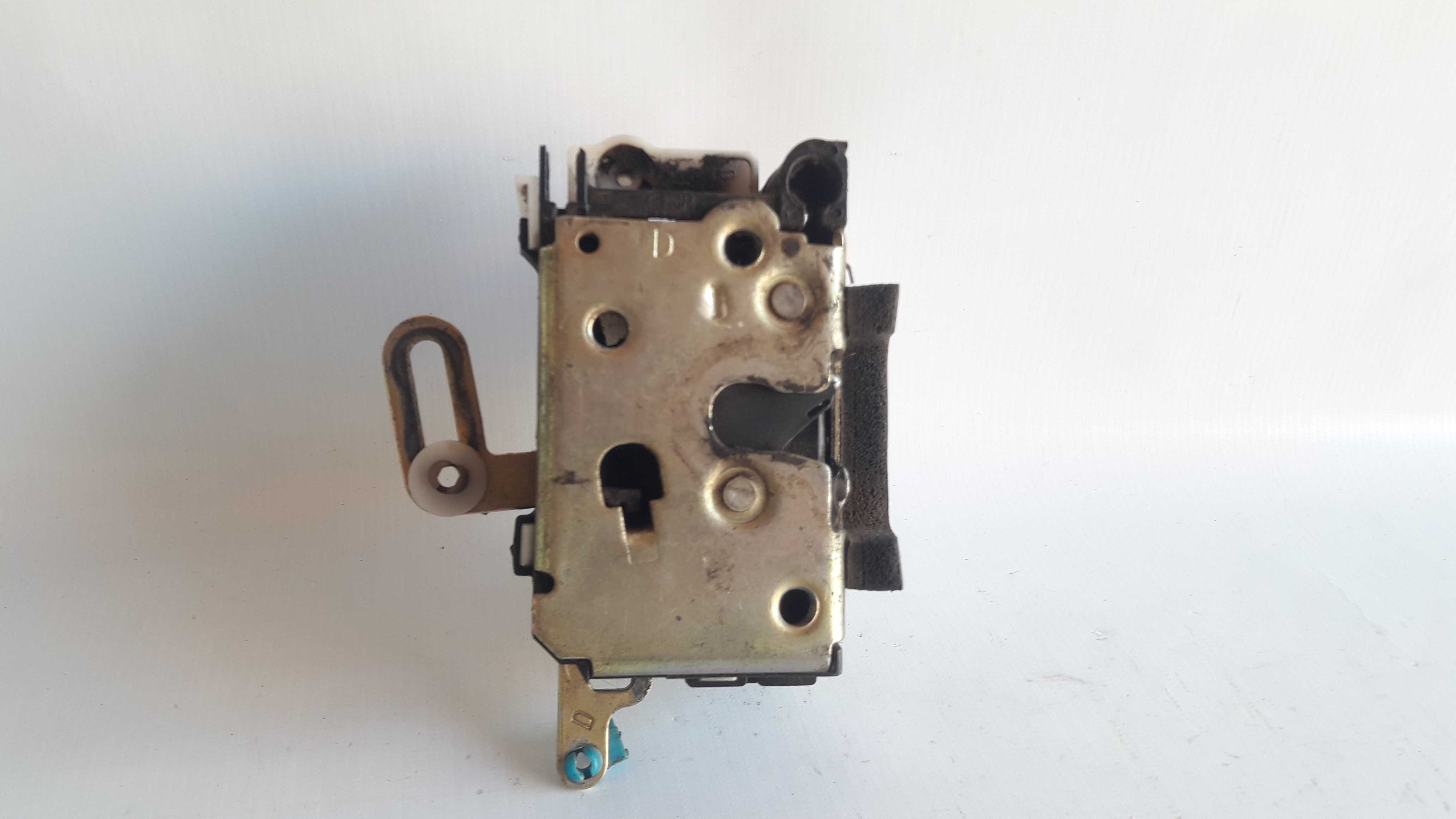 Fechadura Porta Dianteira Direita Celta/prisma 07/11 Origina