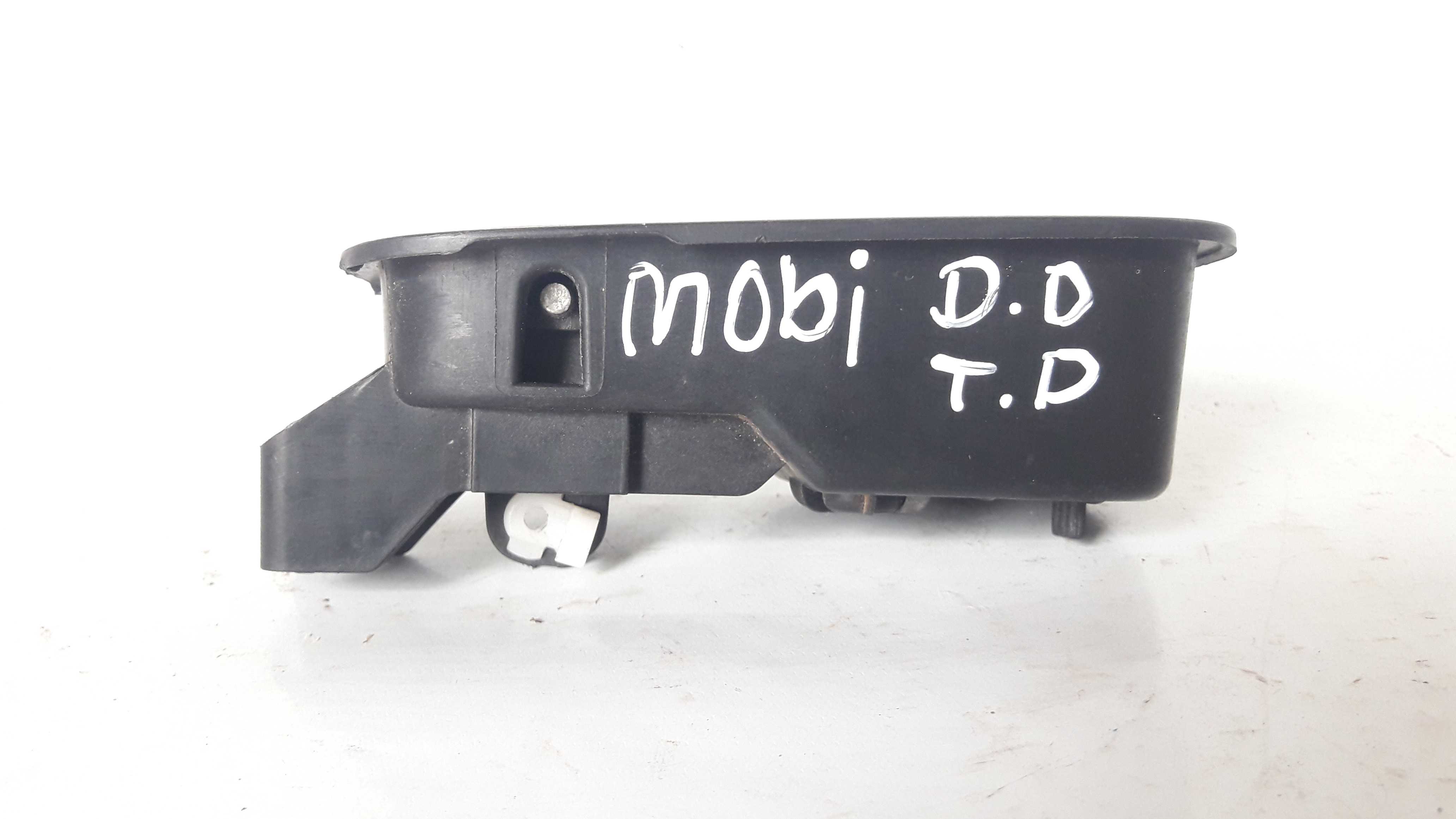 Maçaneta Int Traseira/dianteira Direita Fiat Mobi 100180497 Preto Dianteira/traseira 3