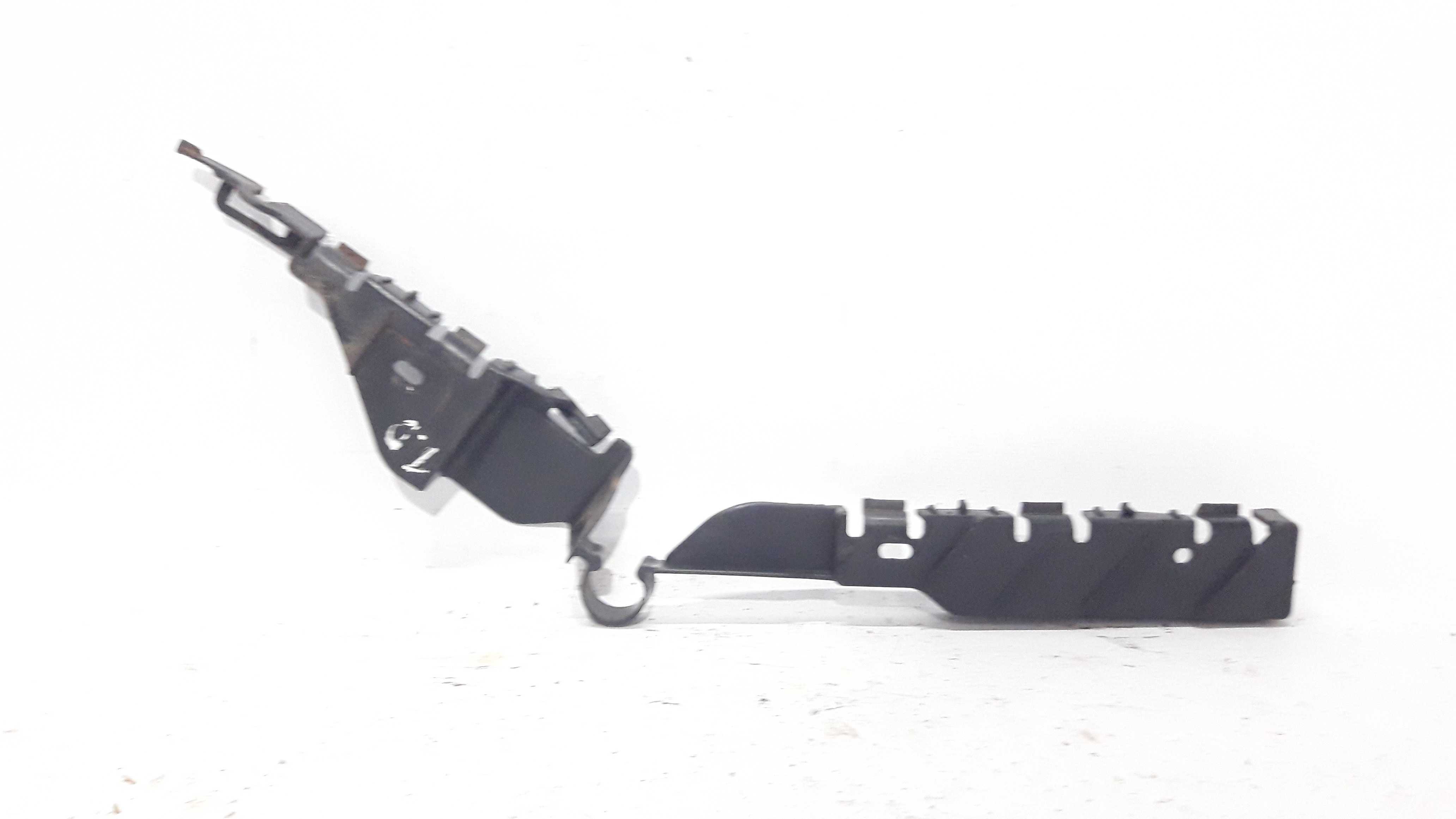 Suporte Guia Parachoque Traseiro Direito Fiesta Sedan 4 A 13 3