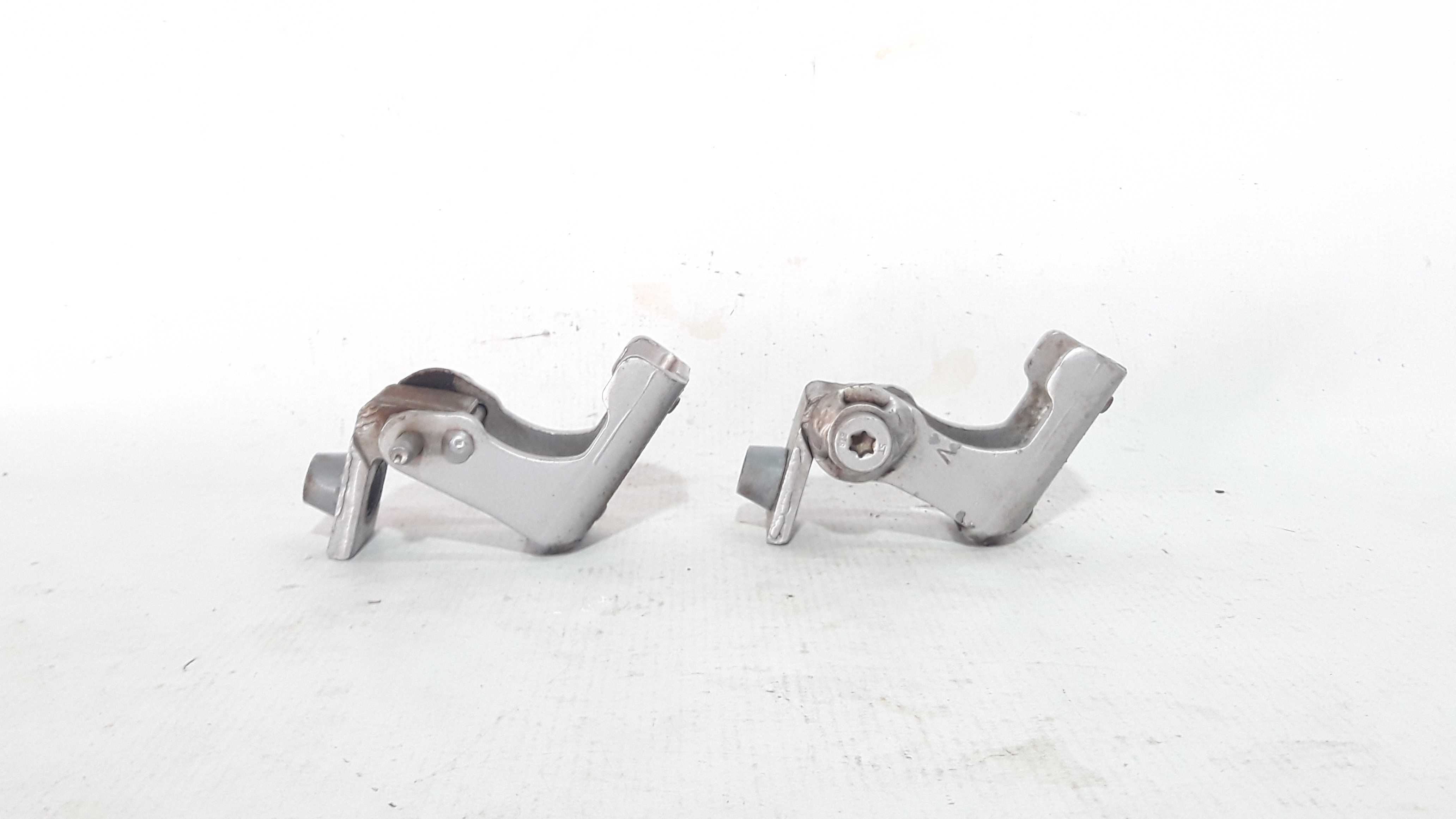 Dobradiça Traseira Esquerda Peugeot 206 25174 4