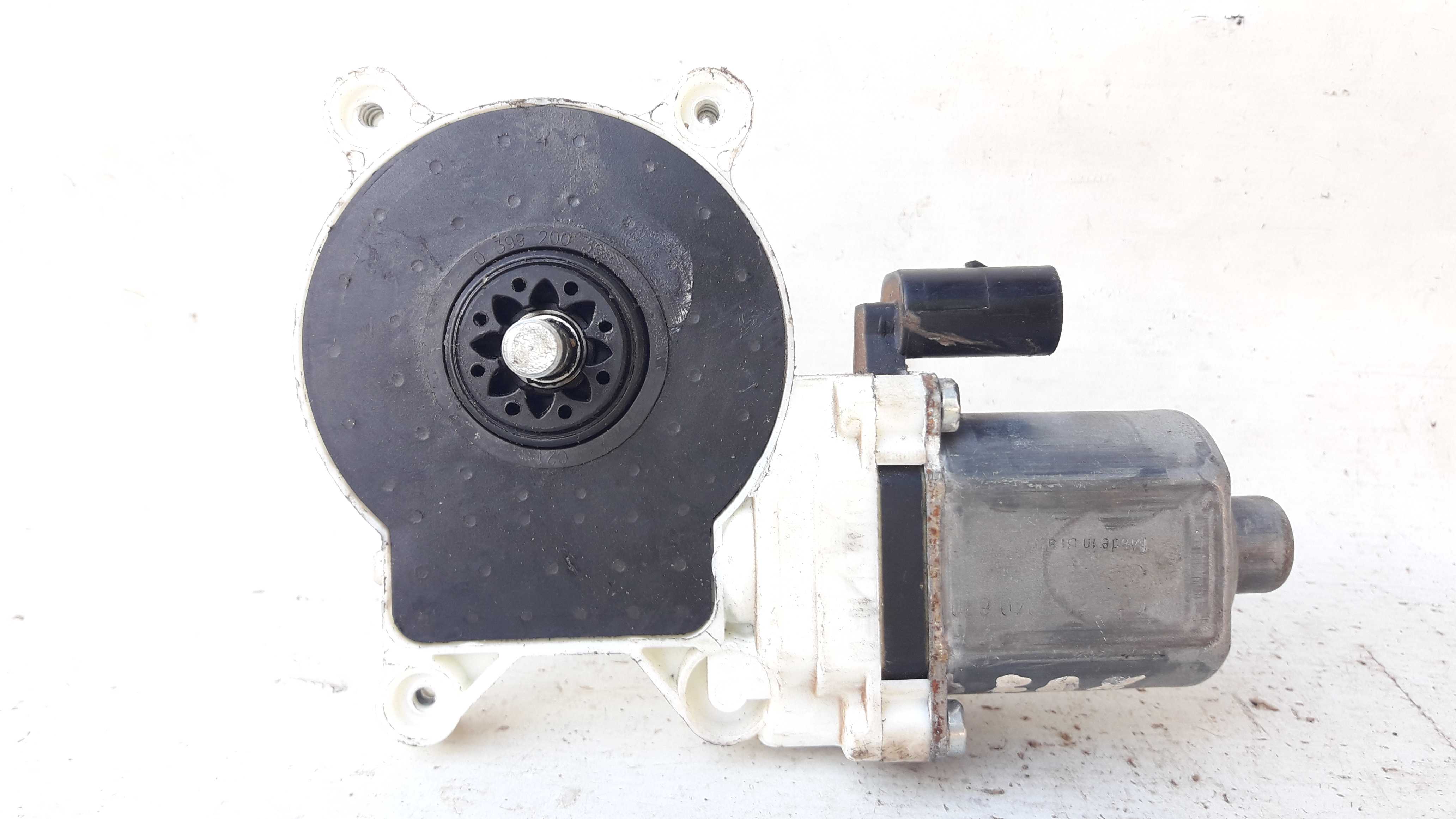 Motor Vidro Elétrico Traseiro Esquerdo Fox 2006 570959801c 2