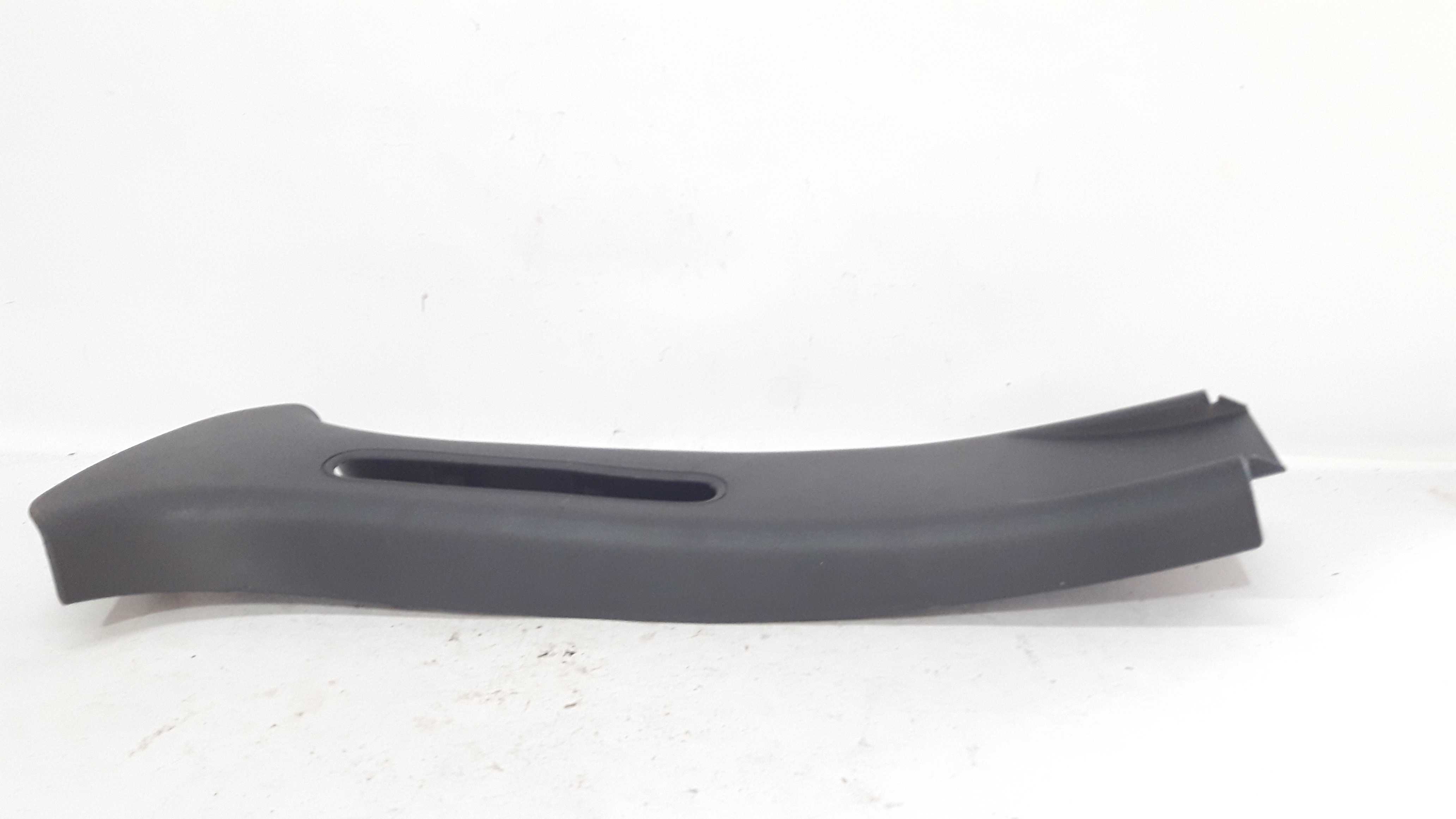Moldura Coluna Central Esquerda Oroch 1 A 20 8200529816 3