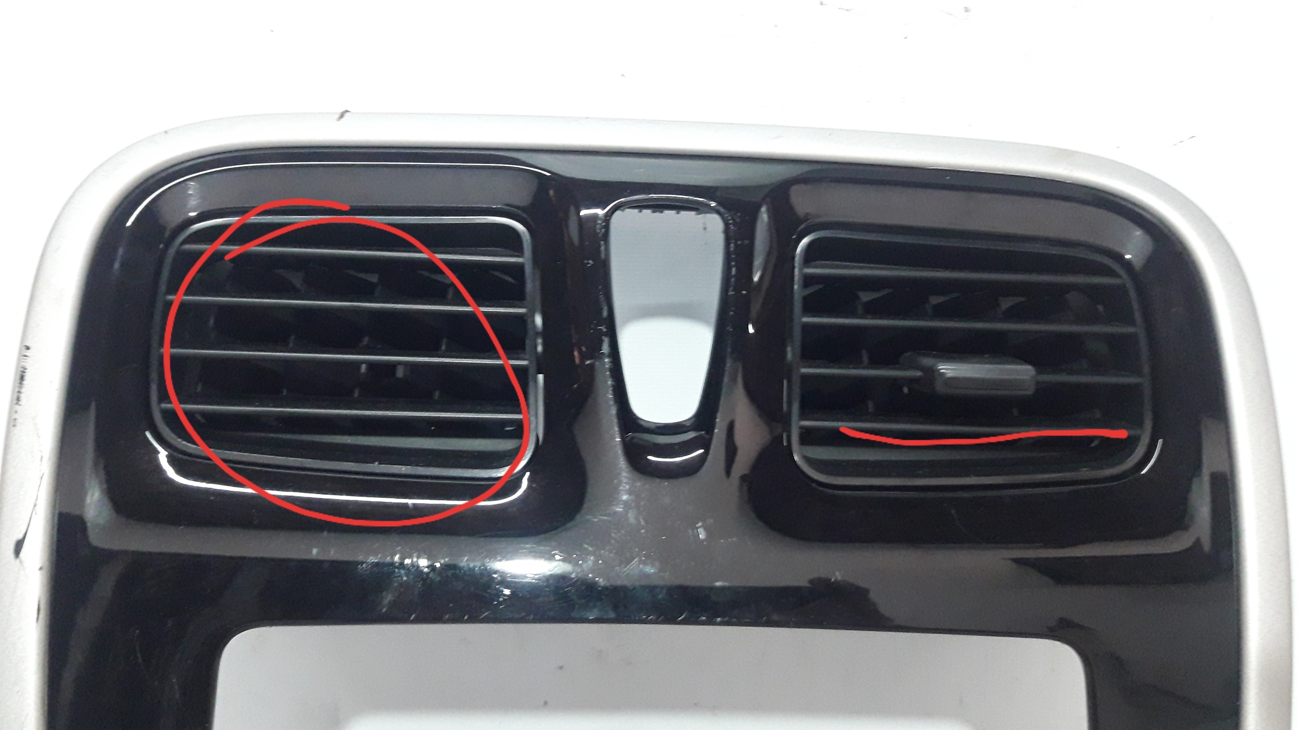 Moldura Painel Central Sandero Logan 15 A 20 682606935r 2