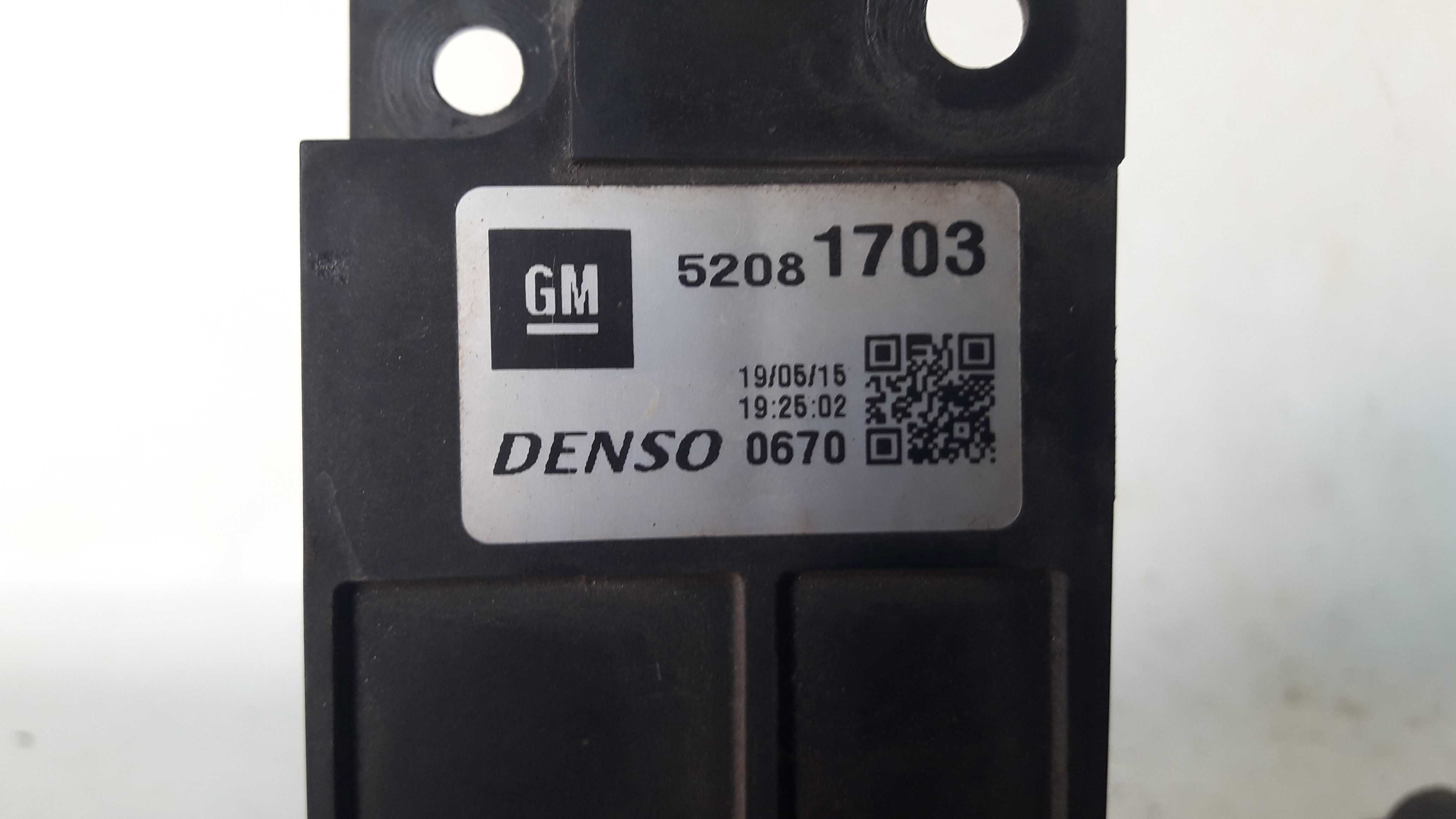 Suporte Radiador Onix/prisma C Ar Condiciona 12/15 5