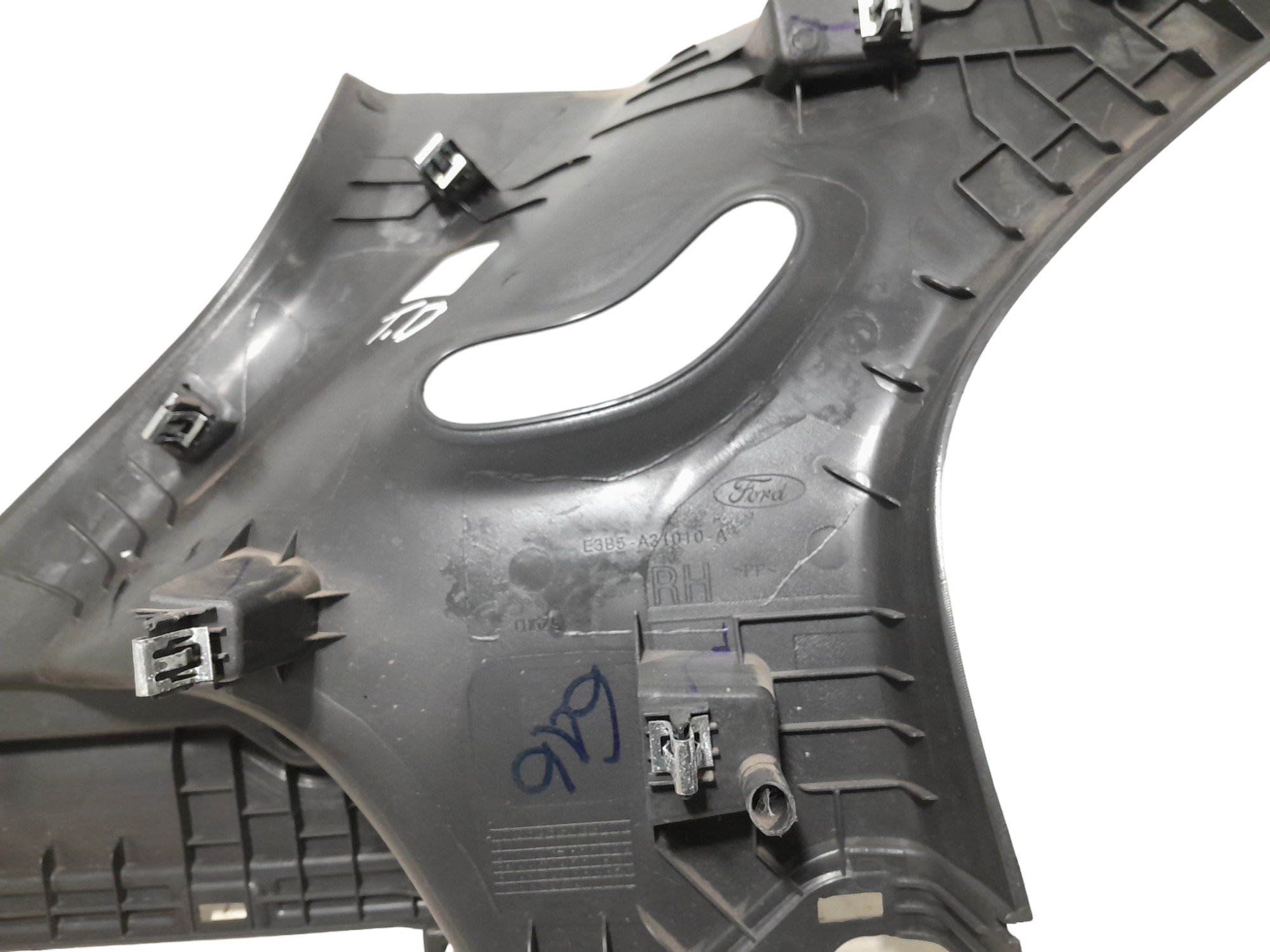 Suporte Tampão Traseiro Direito Ford Ka 2014 A 2019 Preto 5