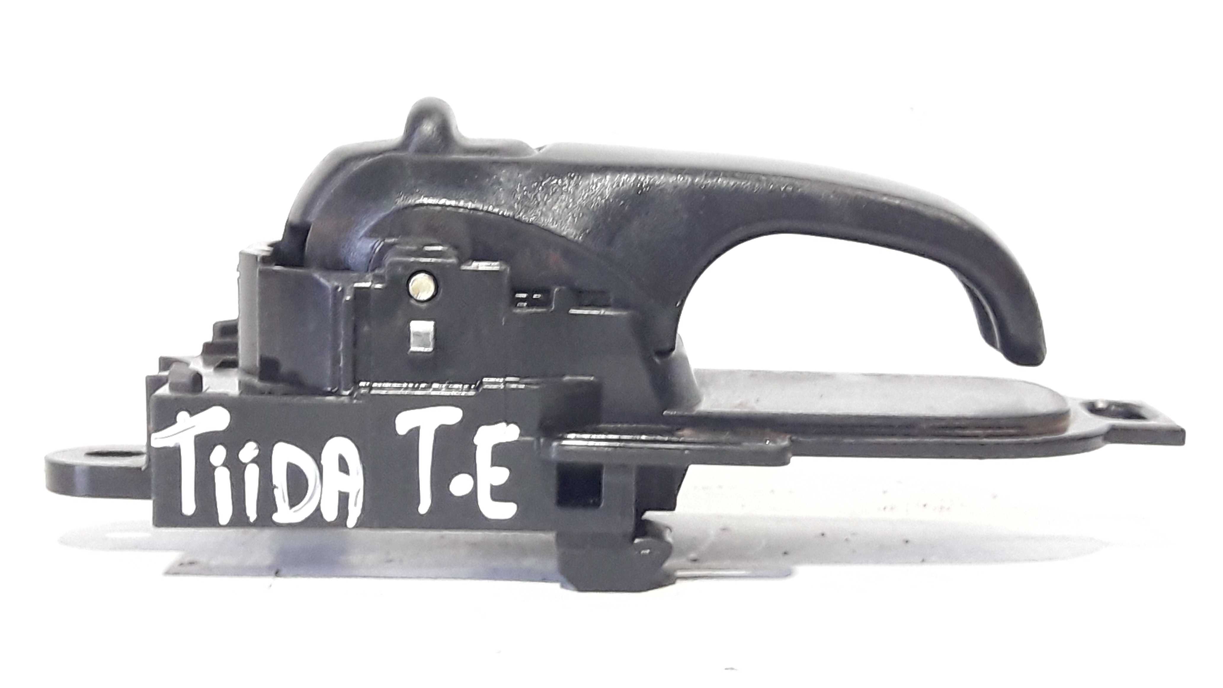 Maçaneta Int Traseira Esquerda Tiida 11 25350 – Preto – Traseira 3