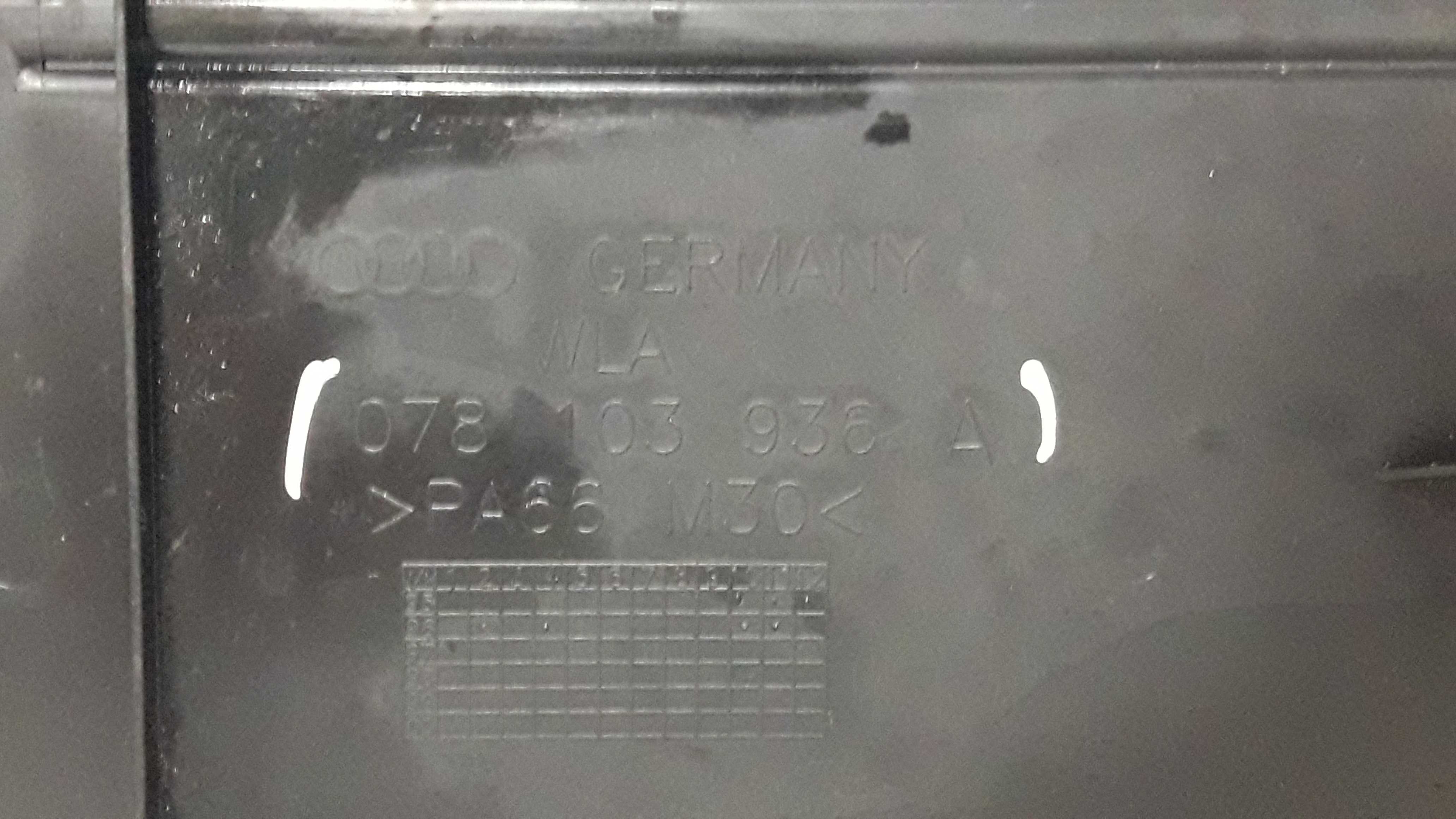 Tampa Direita  Motor Audi A4 2.8 V6 Aut 96/00 078103936 5