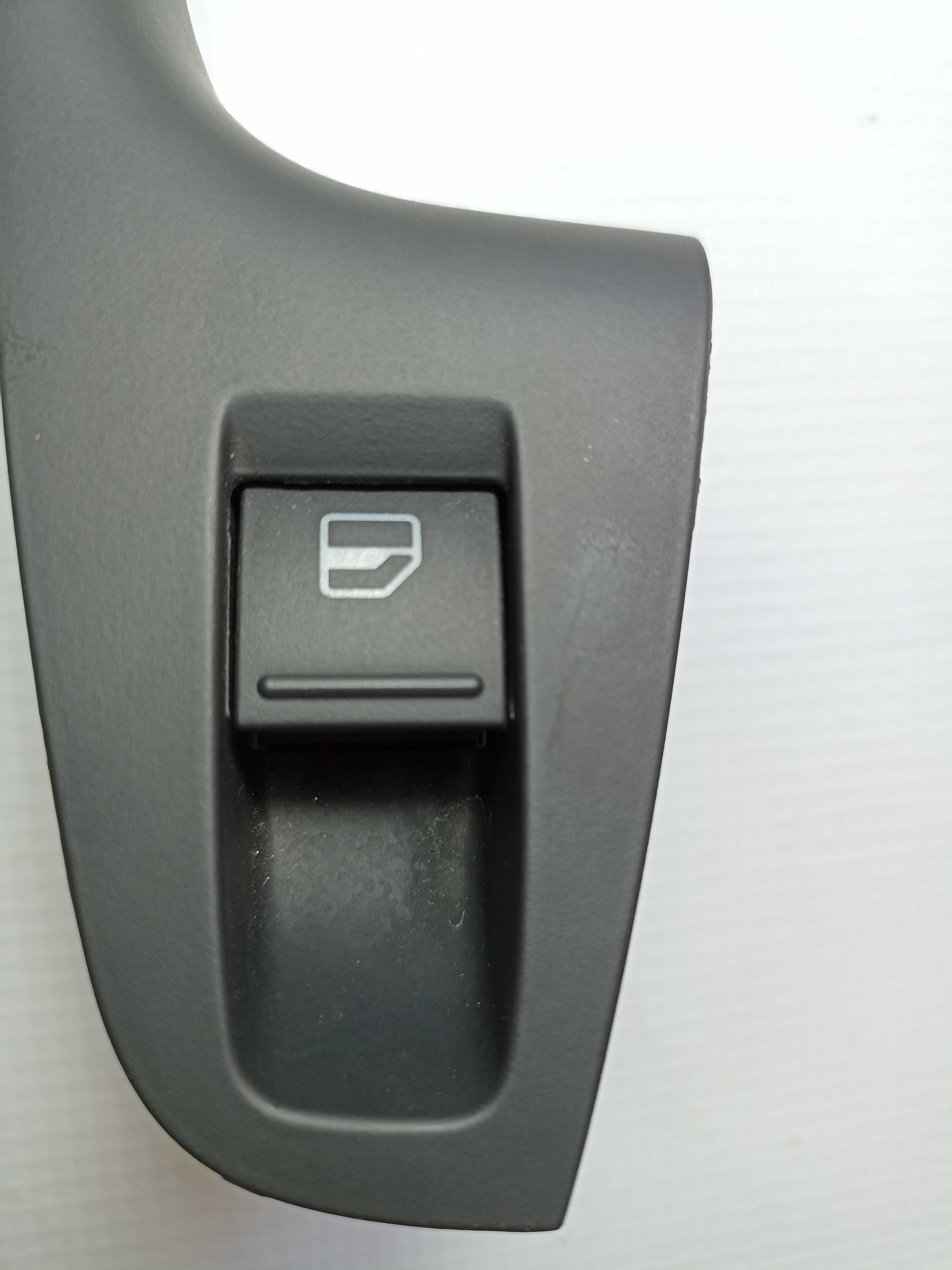 Botão Vidro Elétrico Traseiro Esquerdo Jetta 2012 2.0 16v Or 2