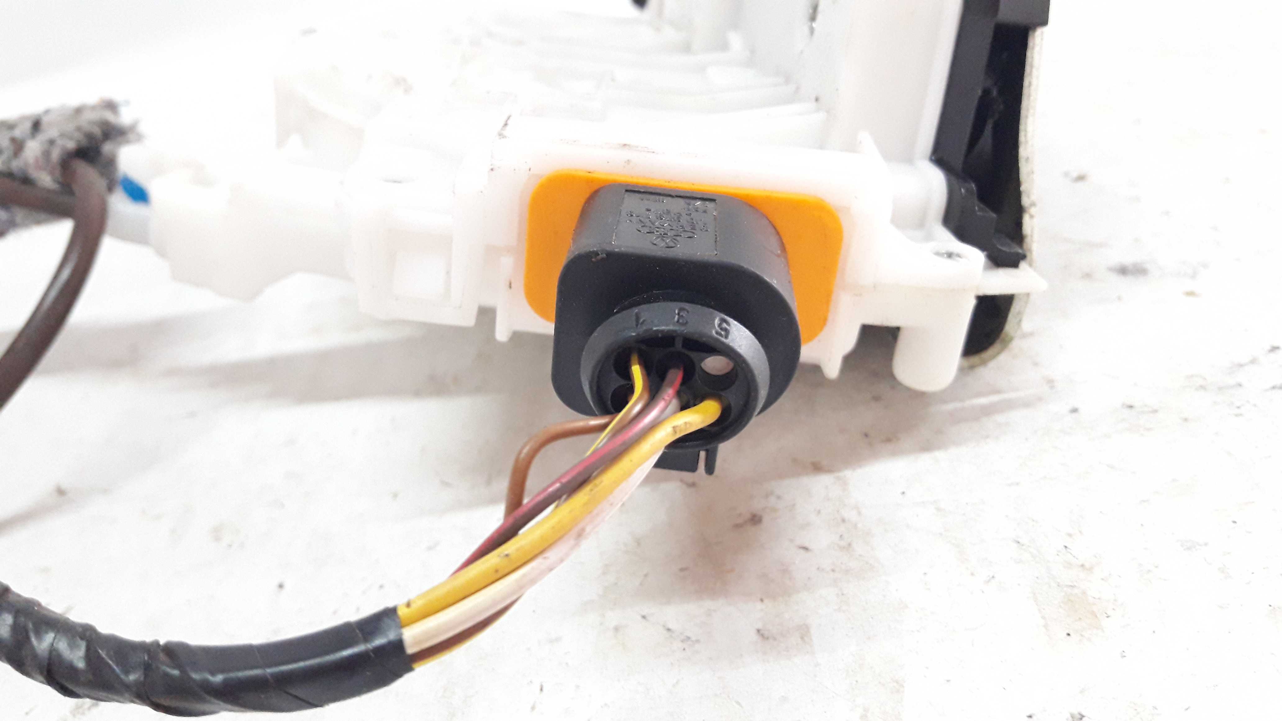 Fechadura Dianteira Esquerda Fox Spacefox 16 A 22  Preto Dianteira 5