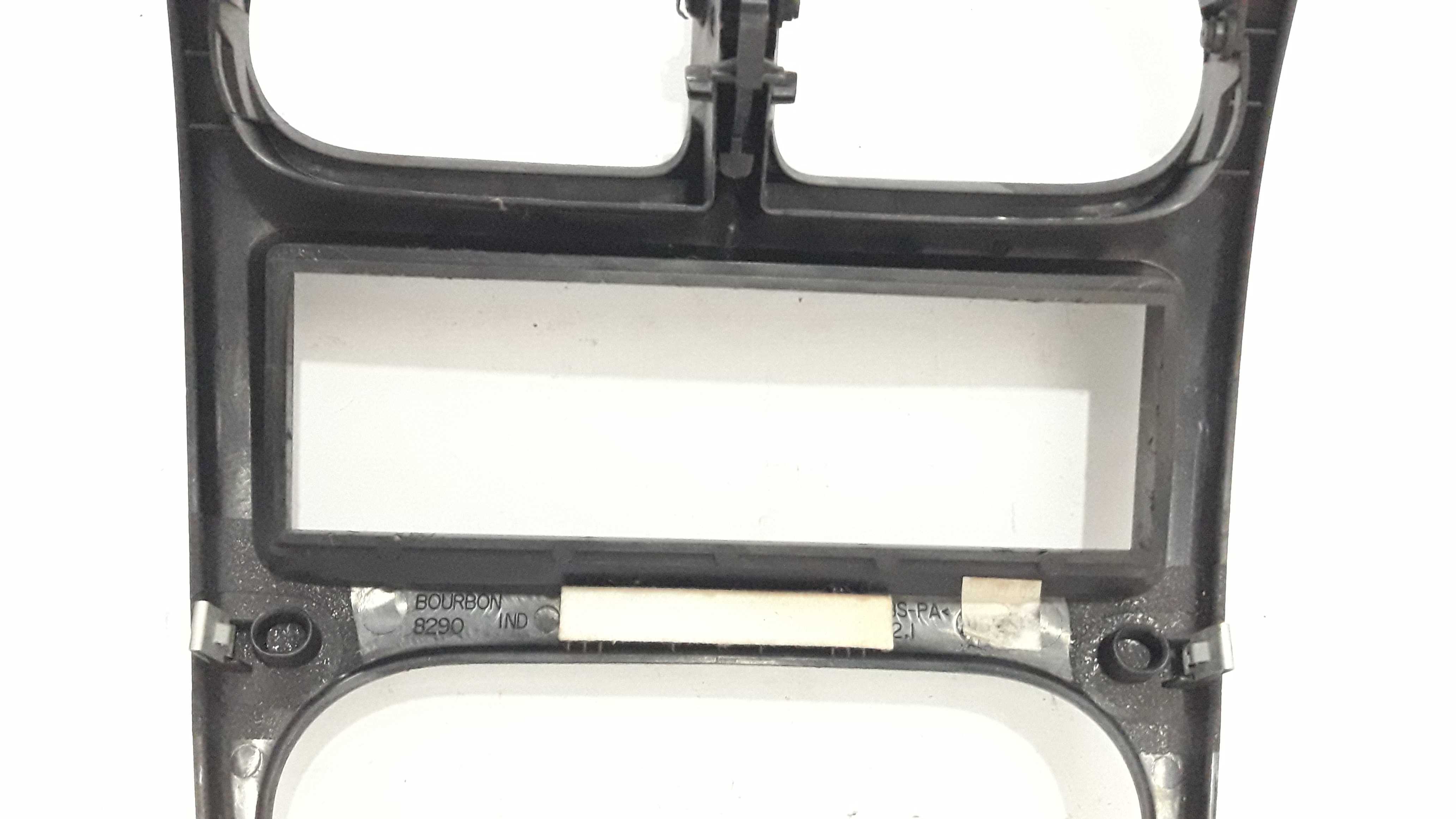 Moldura Interna Painel Central Peugeot 206 99 A 6 29700 6