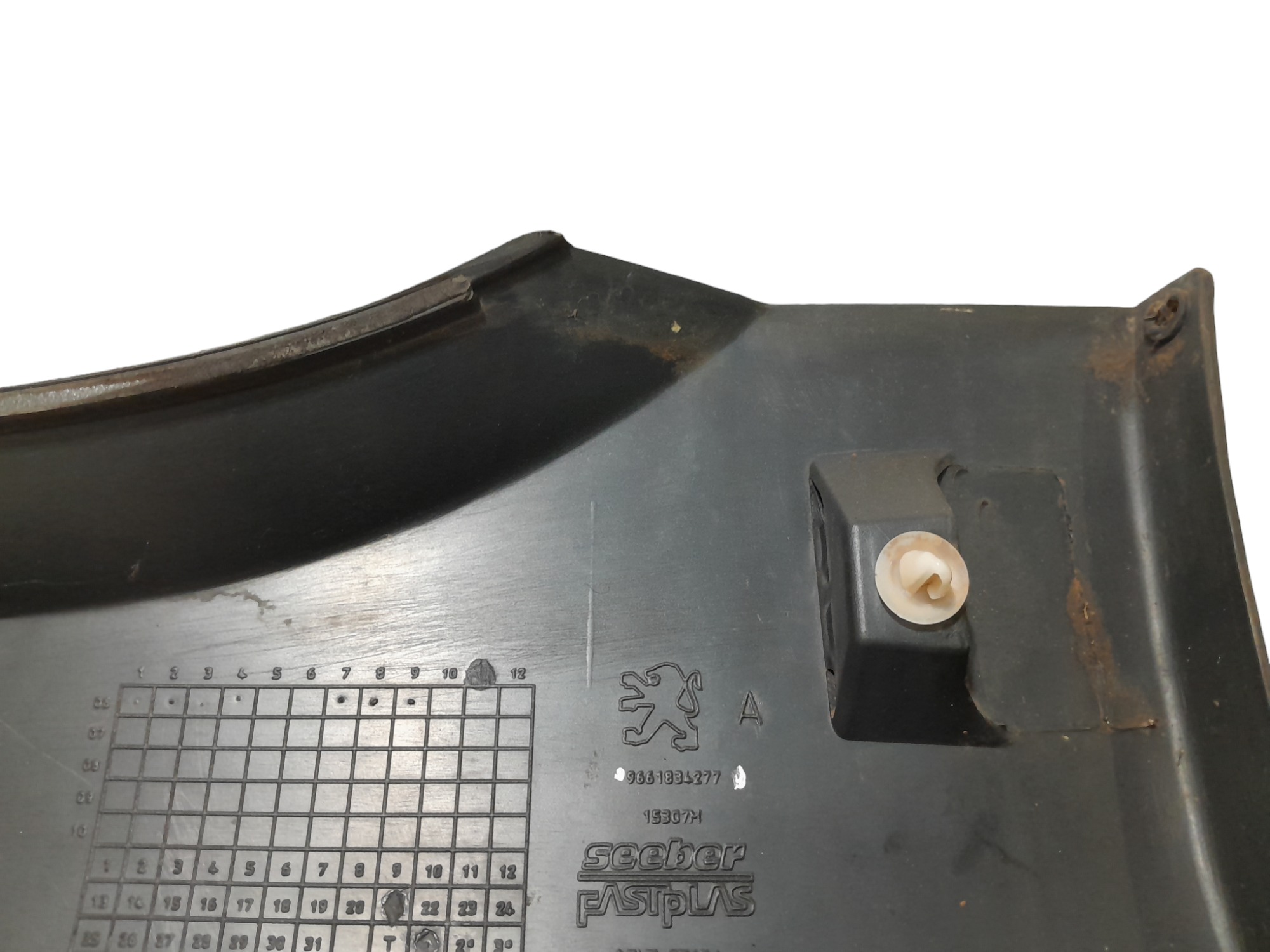 Spolier Traseiro Direito Peugeot 206 207 Sw Original  Preto 5
