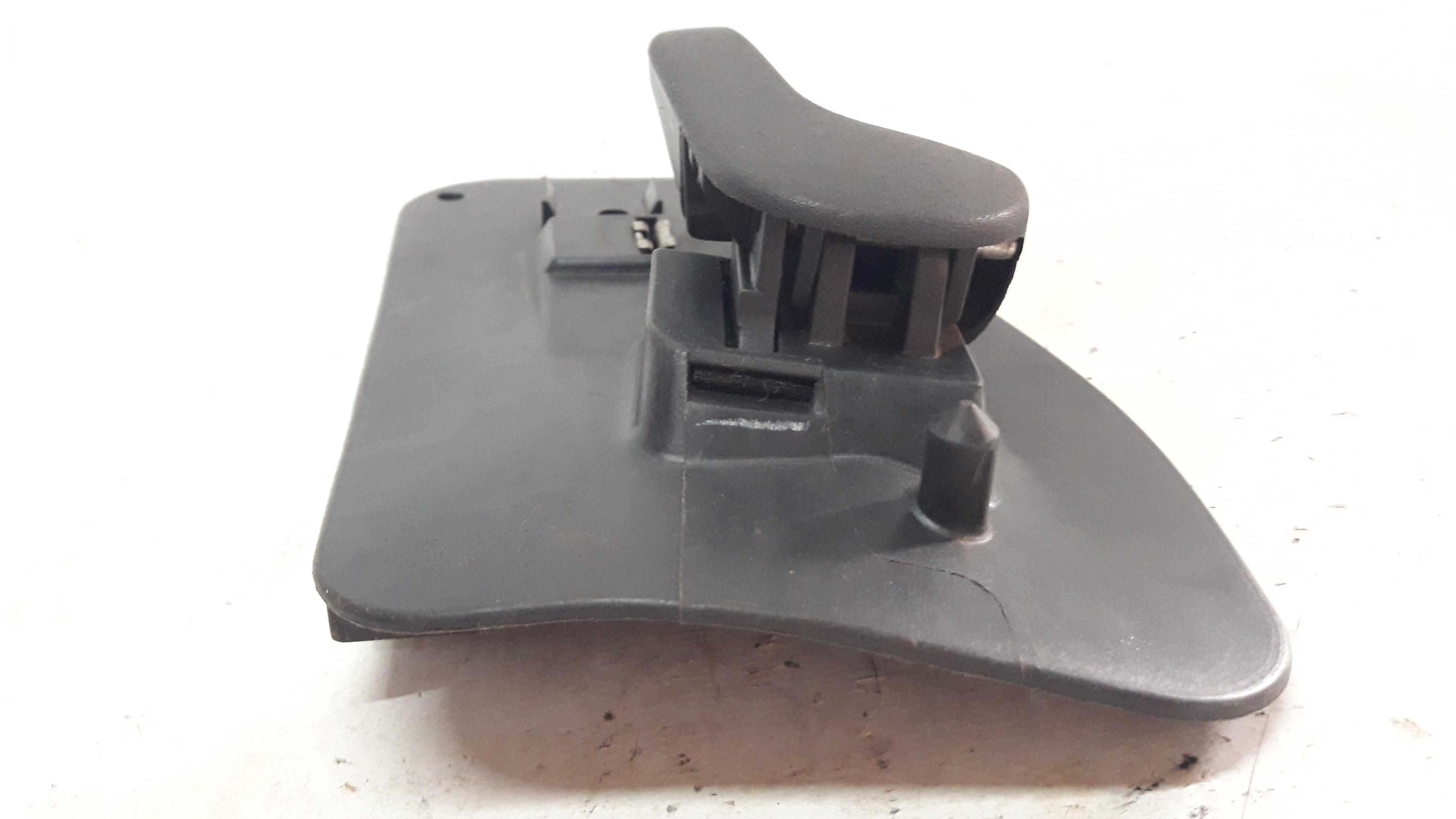 Maçaneta Interna Traseira Direita Corsa Maxx 3 A 10 13104270 Preto Traseira 6