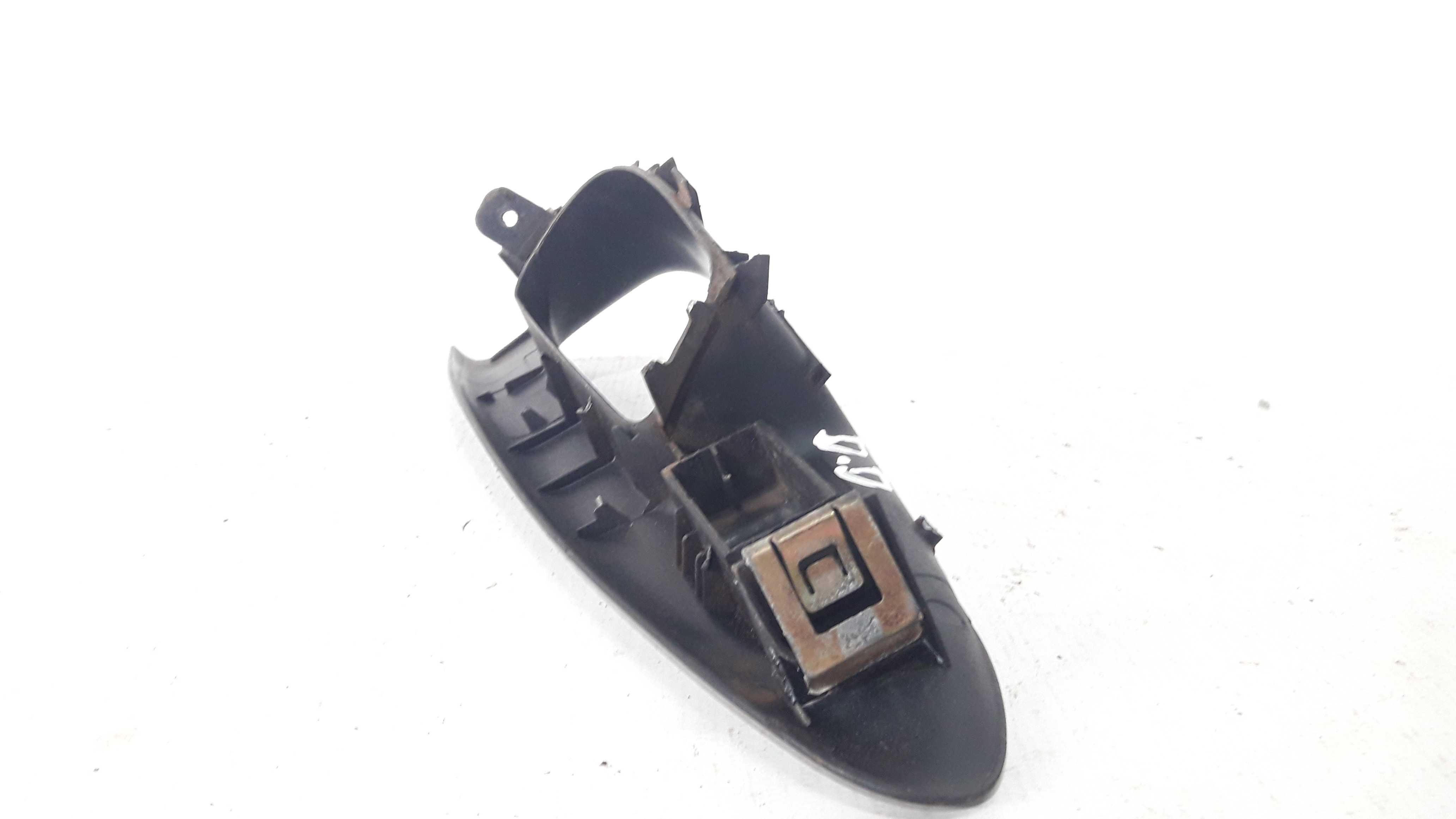 Moldura Puxador Interno Dianteiro Direito Audi A4 96/00  Preto 5