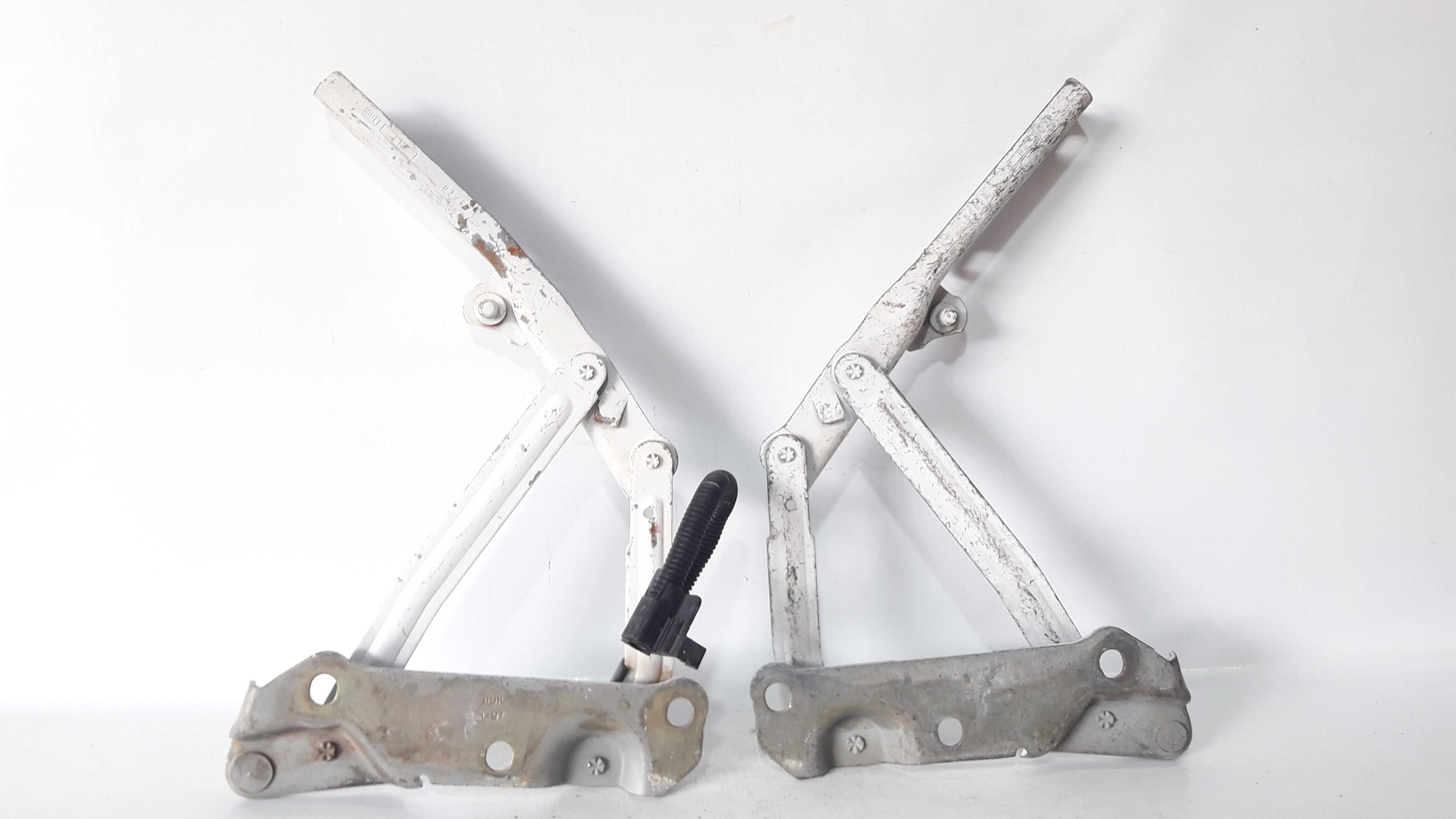 Par Braço Dobradiças Capô Vectra 96/06 2